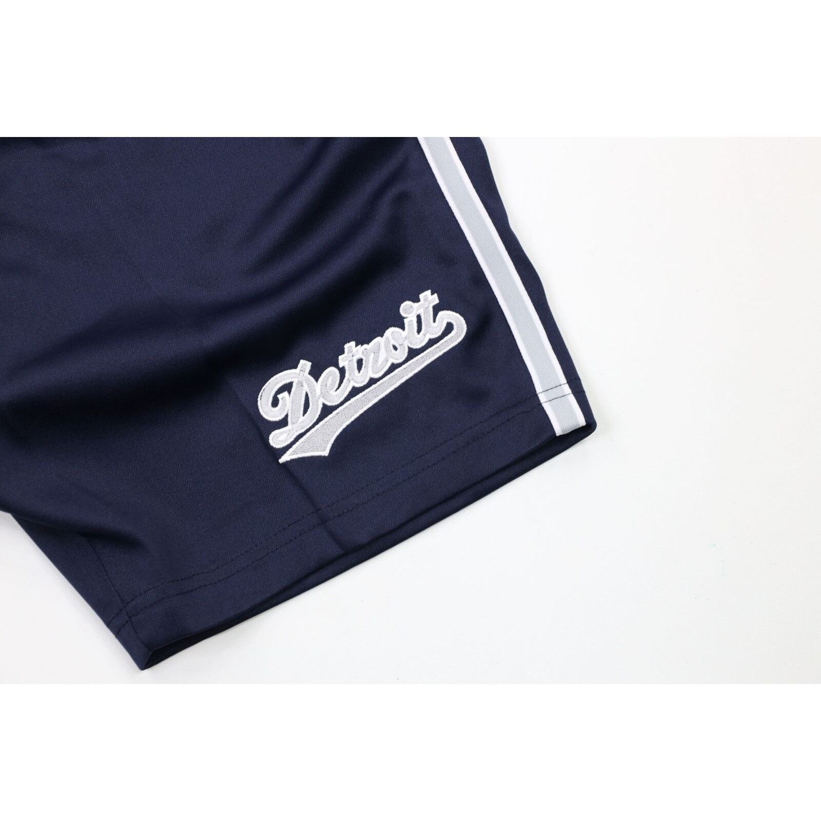 Vintage NOS Vintage Streetwear Baggy Detroit Basketball Shorts Size US 30 / EU 46 - 4 Thumbnail