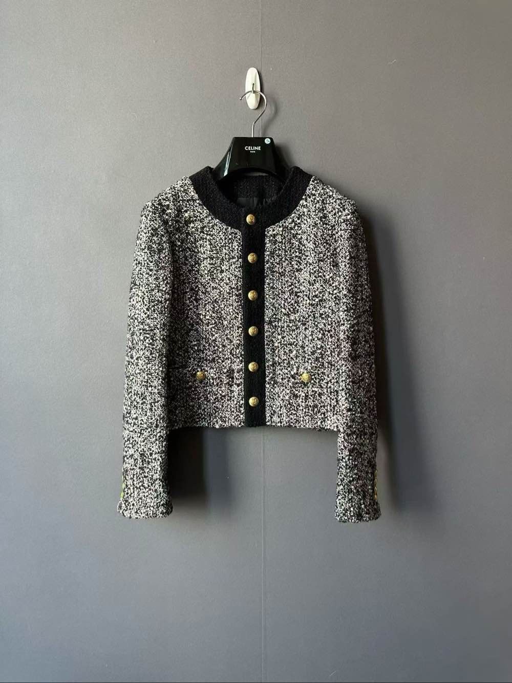 Celine Celine FW21 Bouclé Tweed Button Jacket Size 34 Size XS / US 0-2 / IT 36-38 - 1 Thumbnail