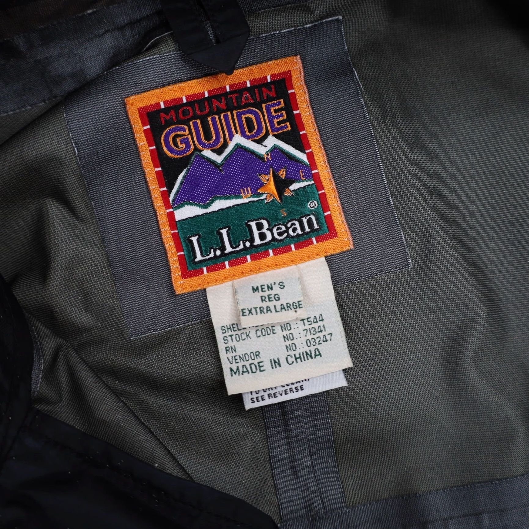 Vintage VINTAGE L.L.Bean Mountain Guide Goretex Adventure Jacket Men M Red Jackets Mens Size US M / EU 48-50 / 2 - 7 Thumbnail