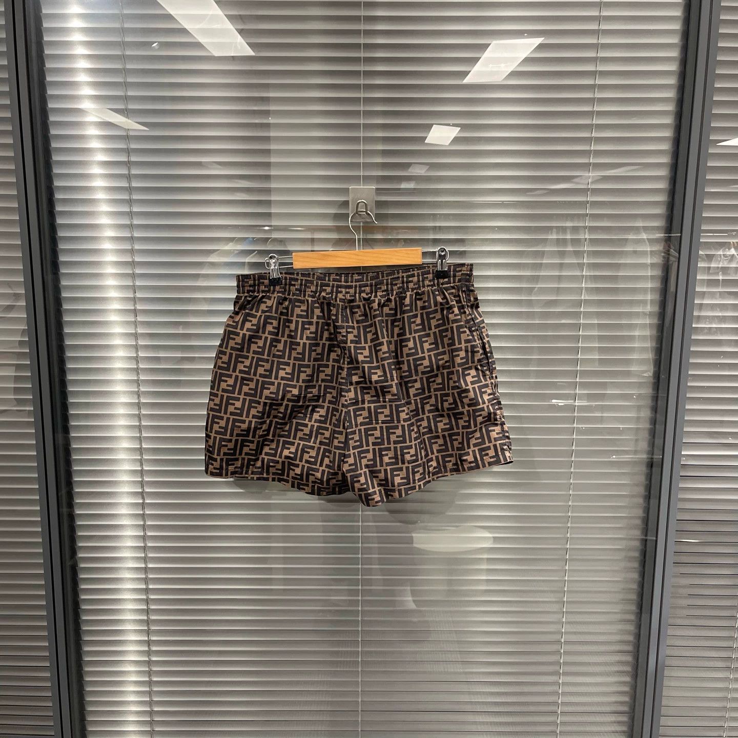 Fendi Fendi FF all over short 56 Size US 40 / EU 56 - 2 Thumbnail