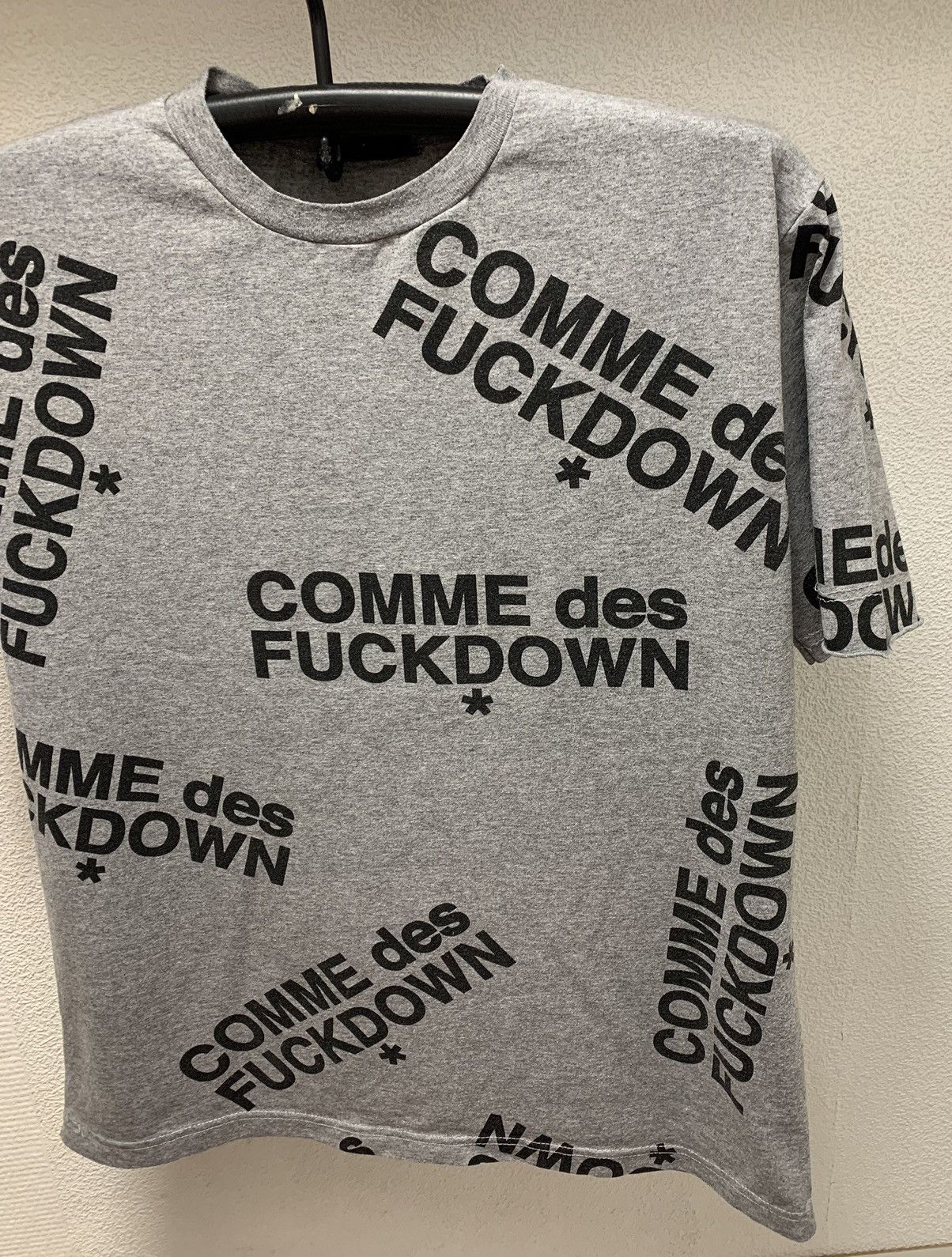 Comme Des Fuck Down Comme des FUCKDOWN monogram grey t-shirt M-L s Size US M / EU 48-50 / 2 - 3 Thumbnail