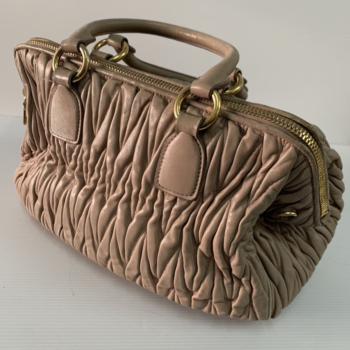 Miu Miu Miu Miu Matelasse Leather Handbag Size ONE SIZE - 7 Thumbnail