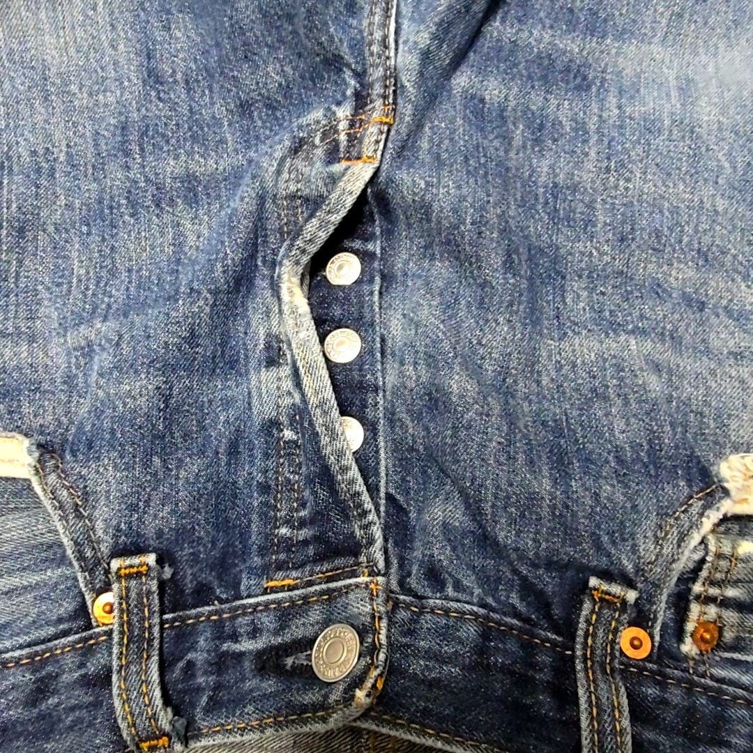 Levi's Levi's 501 Jeans Button Fly Faded Blue Denim 34x34 Size US 34 / EU 50 - 11 Thumbnail