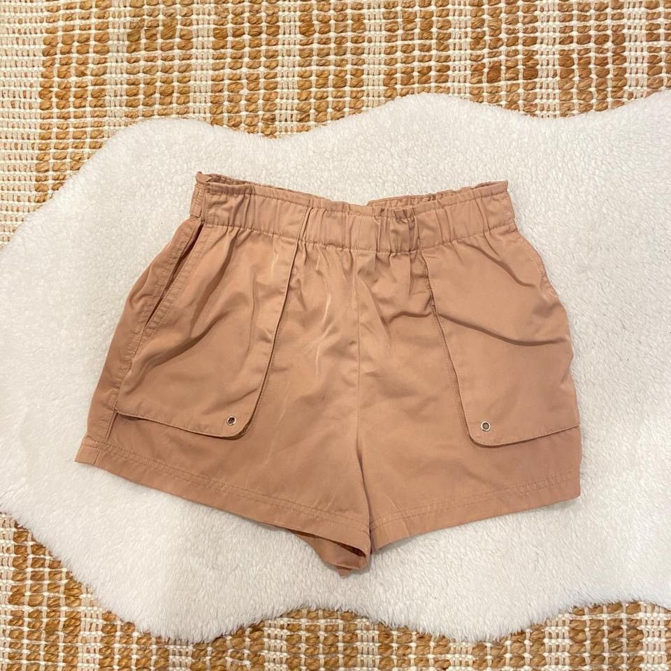 Forever 21 Brand New Forever 21 Beige Elastic Waist Shorts Size 26" / US 2 / IT 38 - 2 Thumbnail