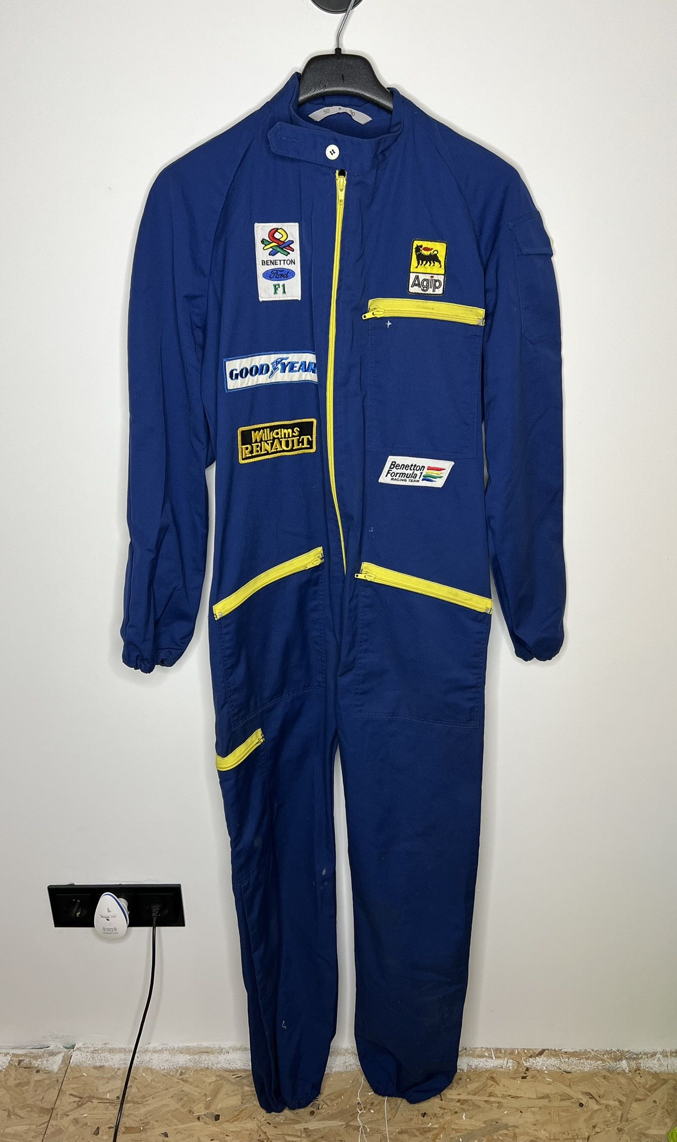 Red Bull VINTAGE RED BULL F1 TEAM AGIP MECHANIC'S SUIT JUMPSUIT Size US M / EU 48-50 / 2 - 1 Thumbnail