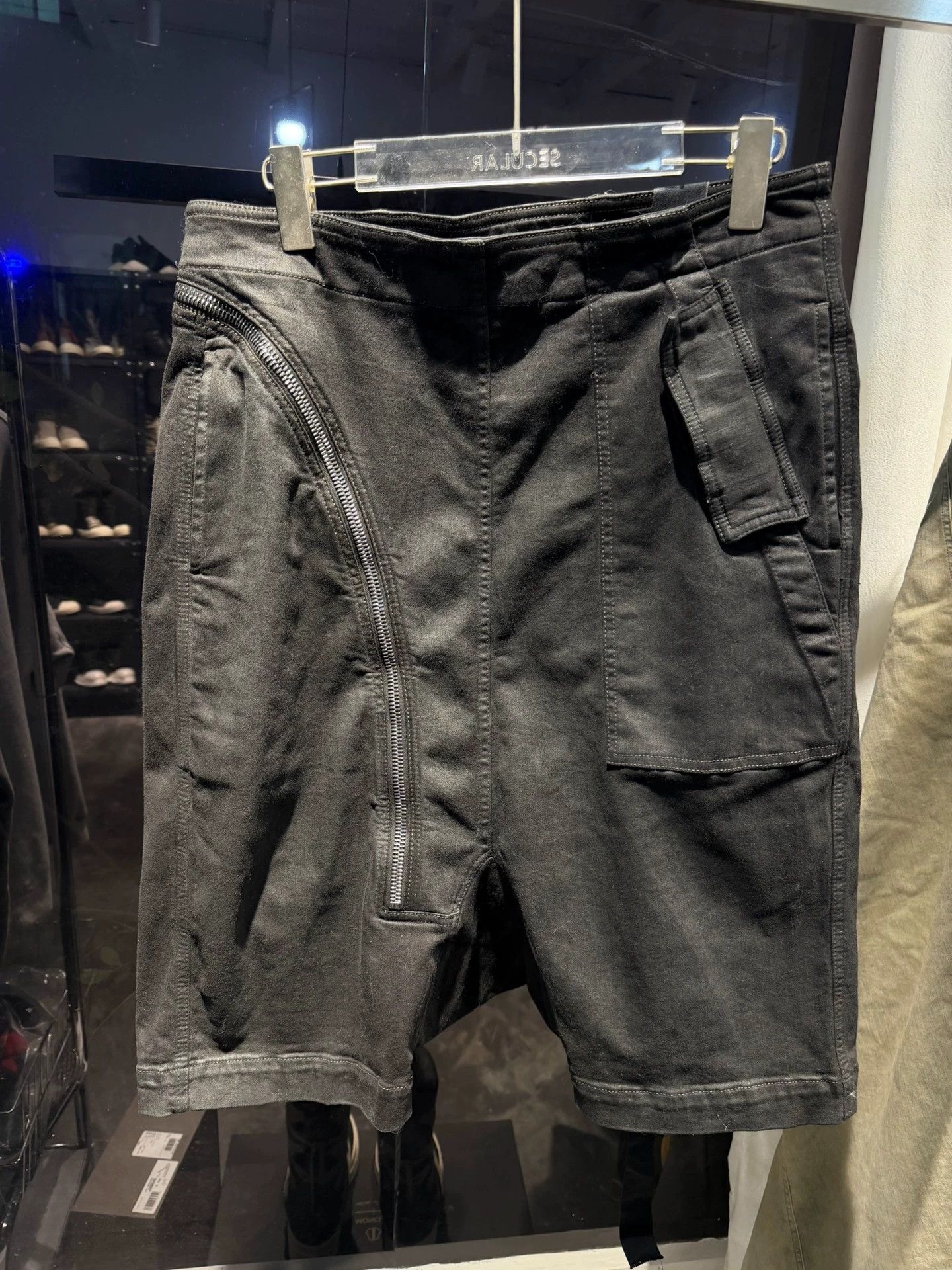 In stock Rick Owens diagonal zipper shorts