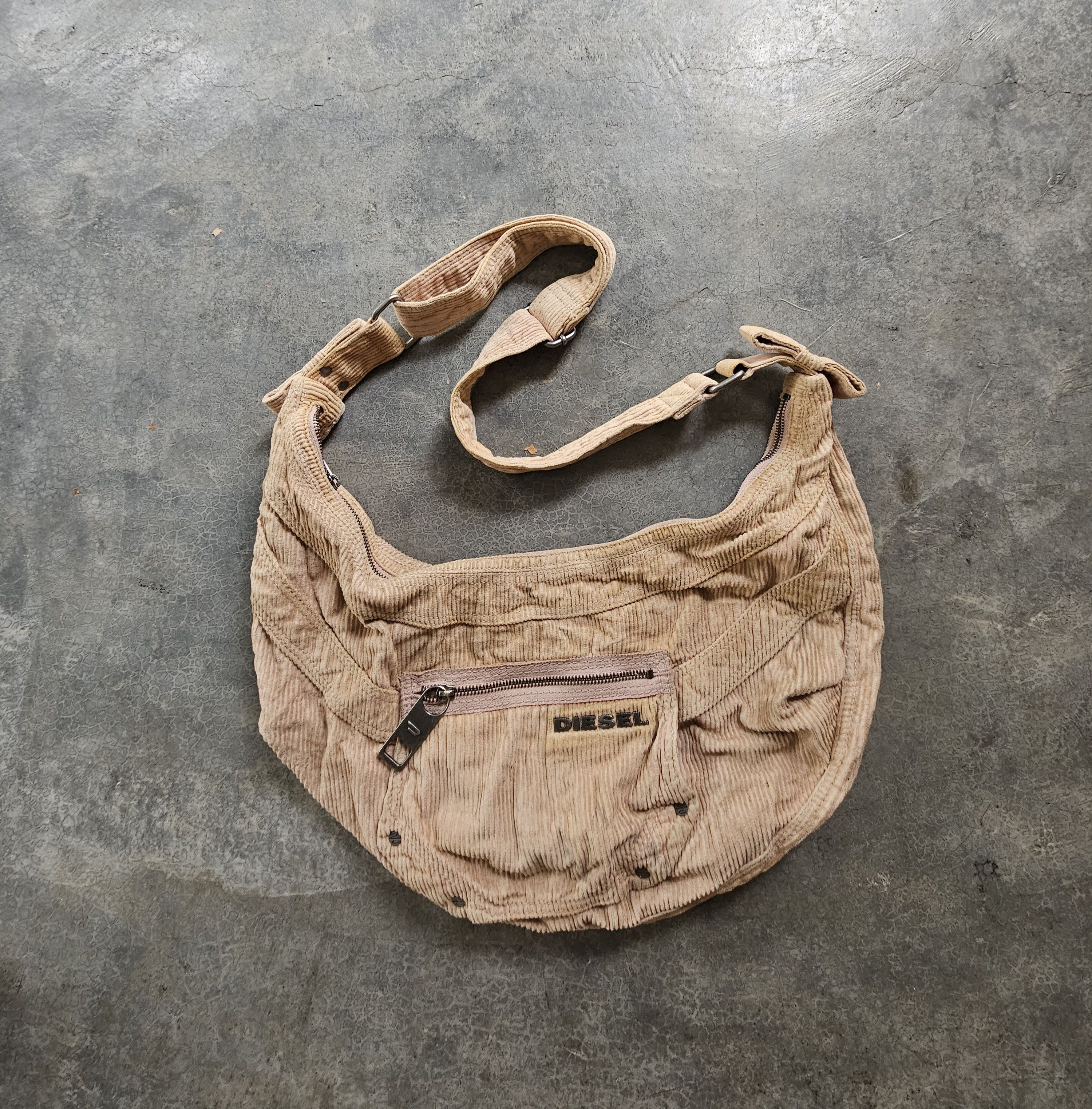 Diesel VTG DIESEL banana corduroy bag Size ONE SIZE - 1 Thumbnail