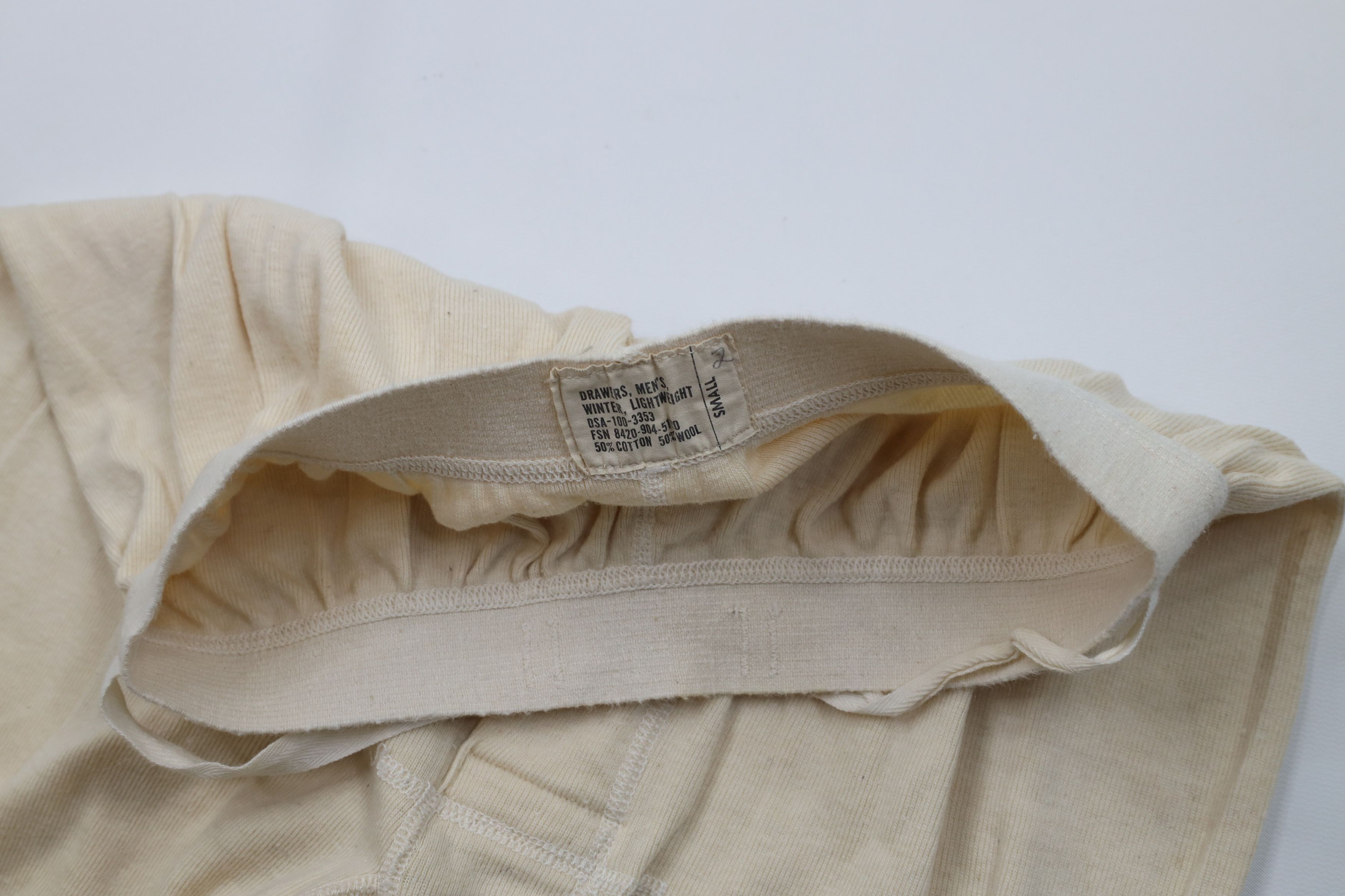 Vintage Vintage 60s Vietnam War Ribbed Military Drawers Pants USA Size US 32 / EU 48 - 7 Thumbnail