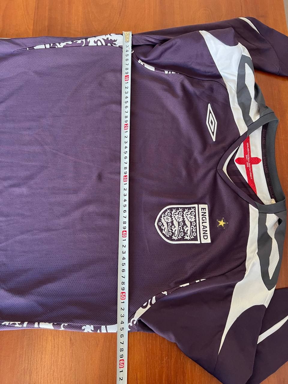 Umbro 2007/09 ENGLAND TEAM GK SOCCER JERSEY FOOTBALL SHIRT UMBRO L Size US L / EU 52-54 / 3 - 22 Thumbnail