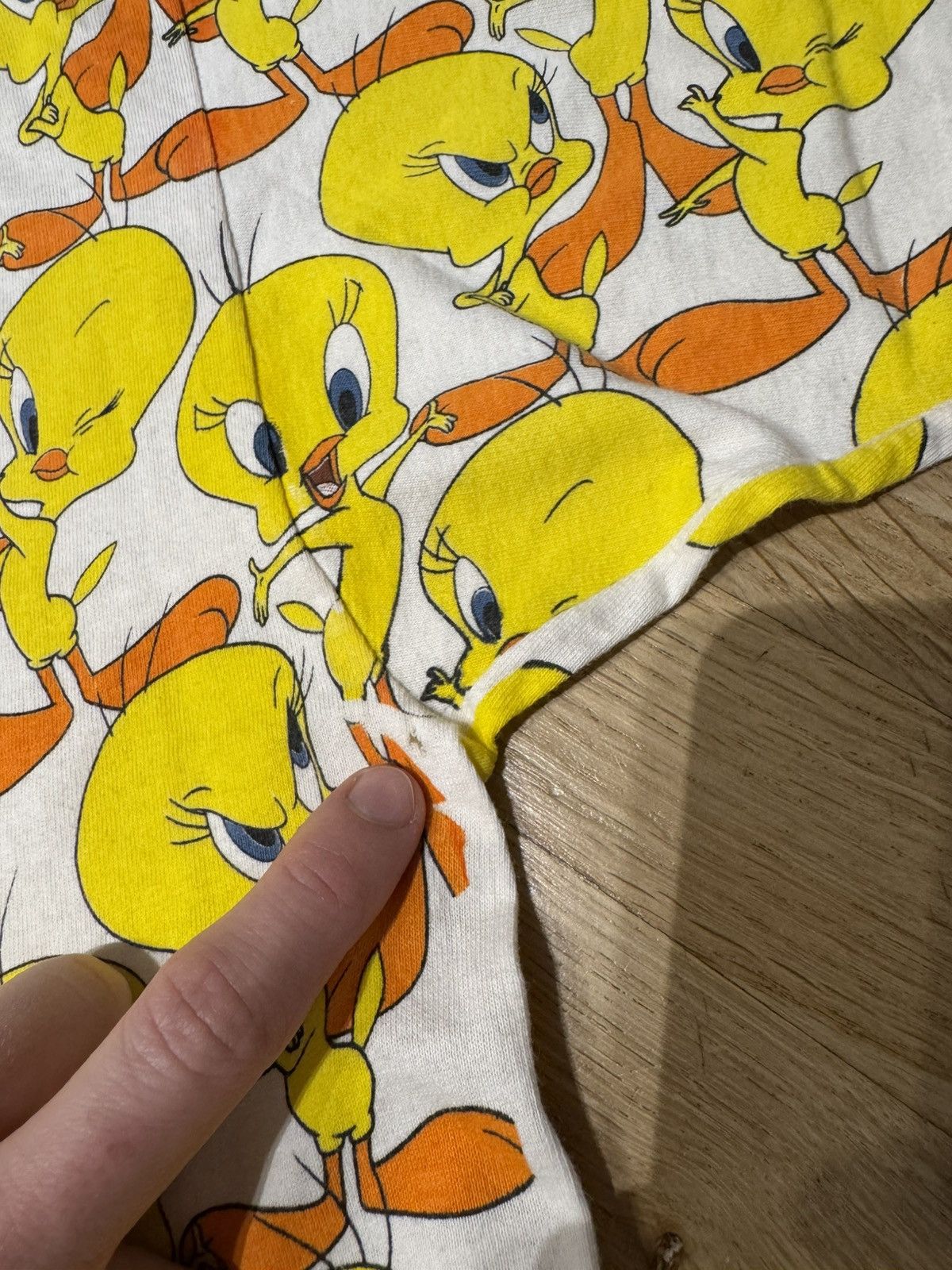 Cartoon Network Tweety Vintage 1994 Warner Bros Cartoon Tee Fullprint Rare Size US L / EU 52-54 / 3 - 7 Thumbnail