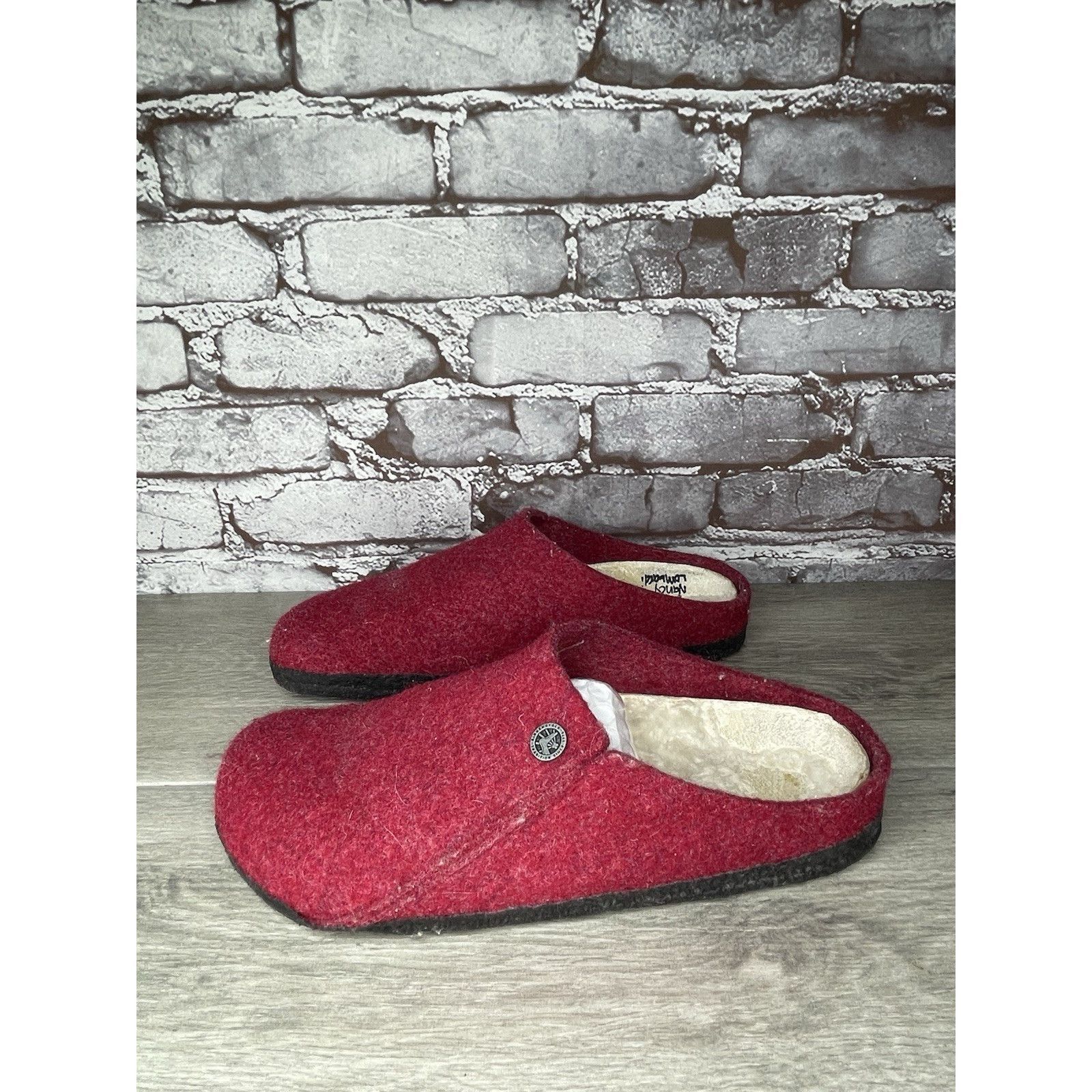 Birkenstock Birkenstock Zermatt Mule Slippers Red Wool Felt Shearling Wo Size US 8.5 / IT 38.5 - 1 Thumbnail