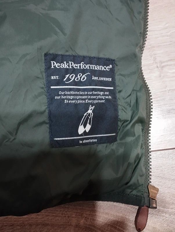 Peak Performance Peak Performance Hall down jacket size XL Size US XL / EU 56 / 4 - 7 Thumbnail