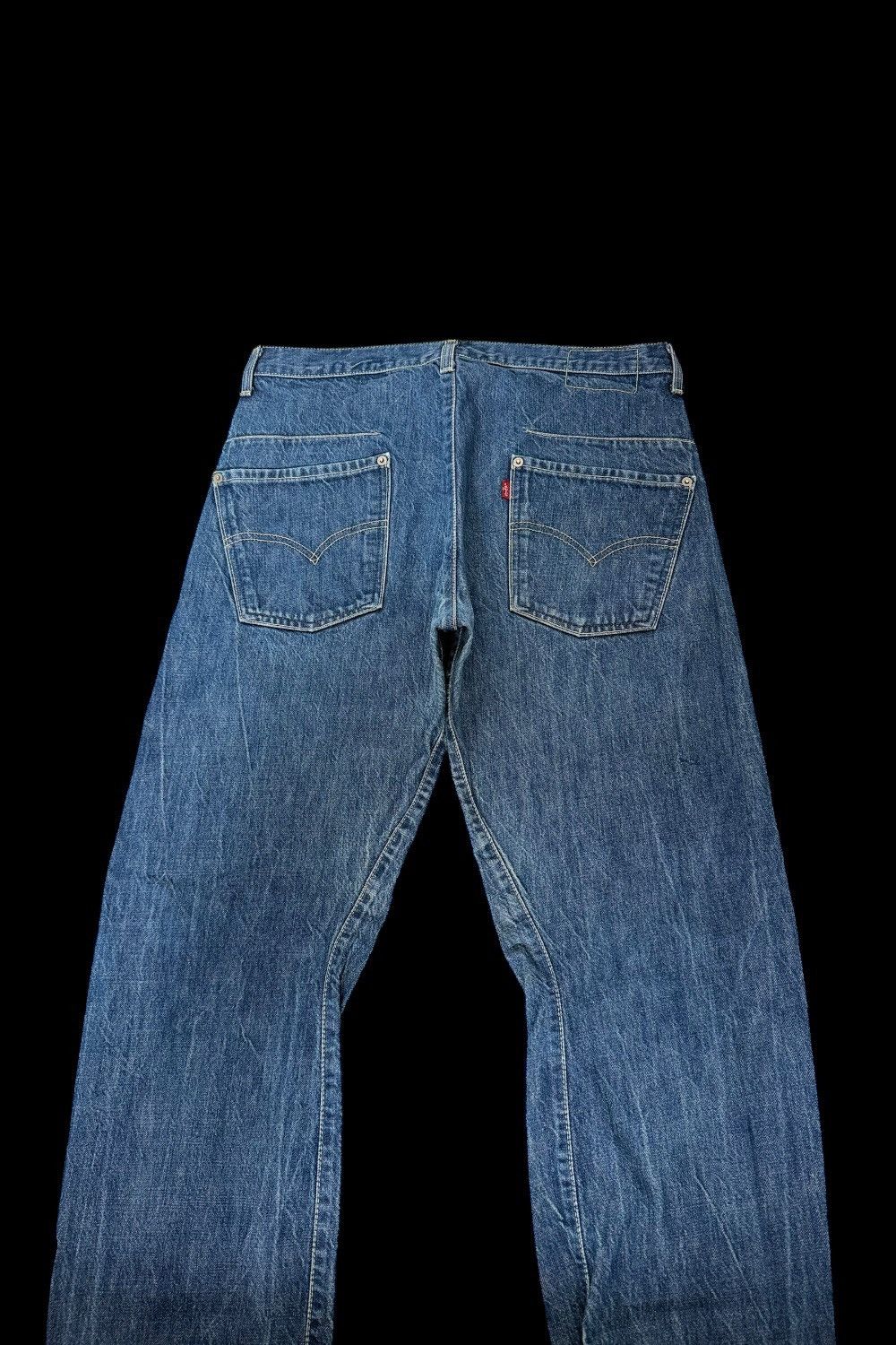 Levi's Levi’s Engineered Navy Baggy Flared Twisted Denim Jeans Y2K Size US 34 / EU 50 - 2 Thumbnail