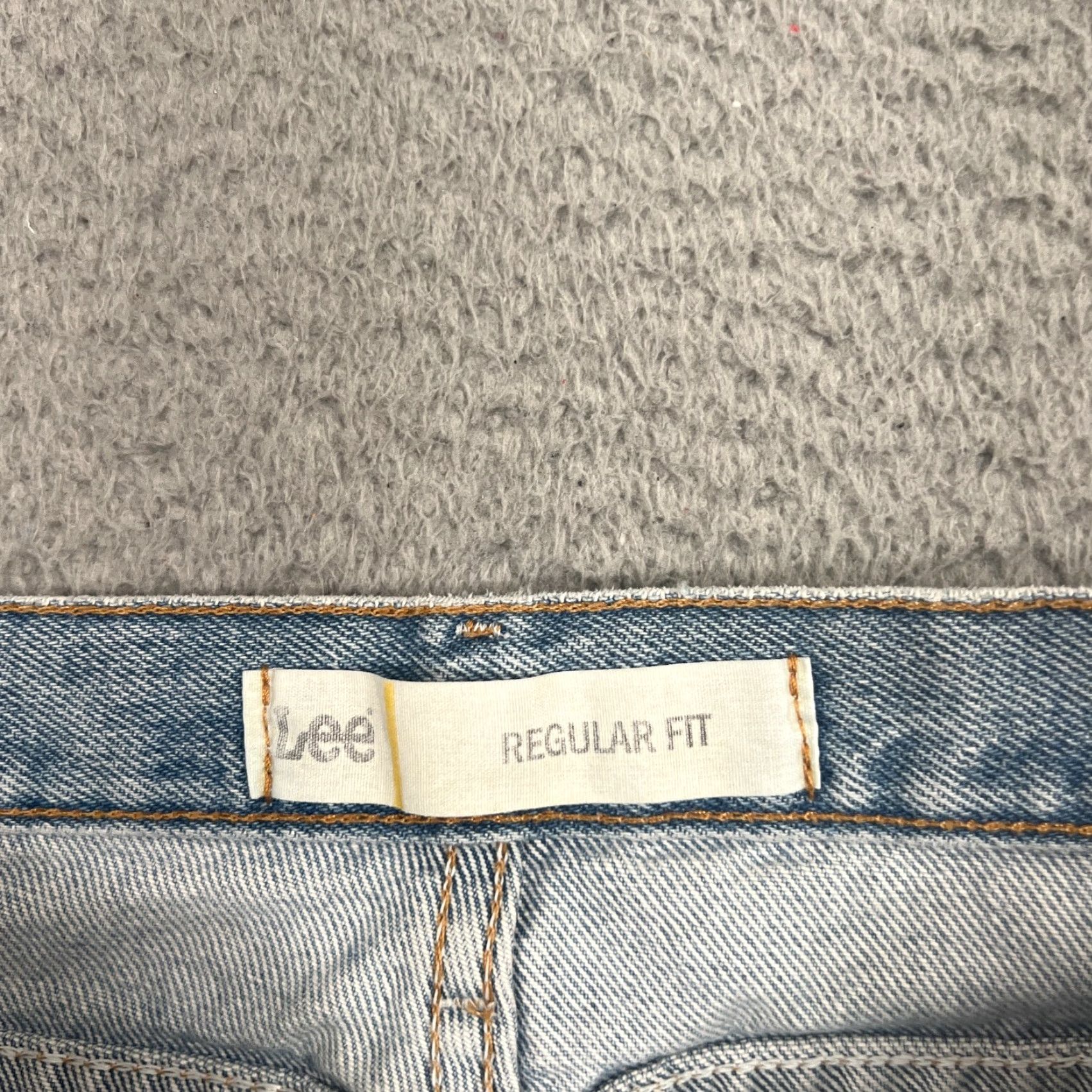 Lee LEE Bermuda Shorts Denim 31 Blue Light Wash Regular Fit 5-Pocket Men Size 31 Beach Summer USA Vintage? (Note: Vintage flag omitted if not vintage) Size US 31 - 5 Thumbnail