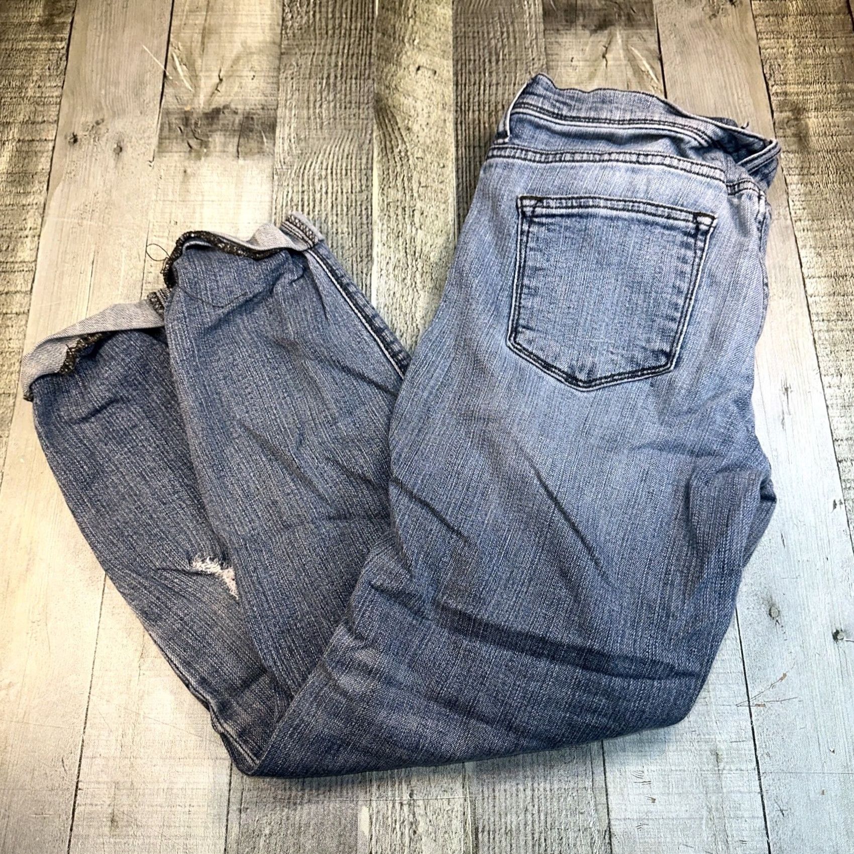 Vintage VINTAGE Sneak Peek Kapri Capri Jeans Women 5 Blue Distressed Capris 5-Pocket Design Mid Rise Relaxed Fit Jeans Women Blue Capris Capris Jeans Women Size 27" / US 4 / IT 40 - 4 Thumbnail