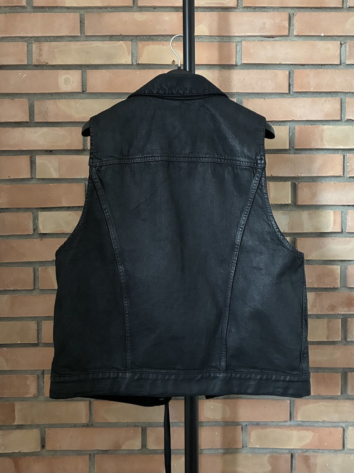 Ann Demeulemeester Ann Demeulemeester Juliette Sleeveless Waxed Denim Jacket Size XS / US 0-2 / IT 36-38 - 4 Thumbnail