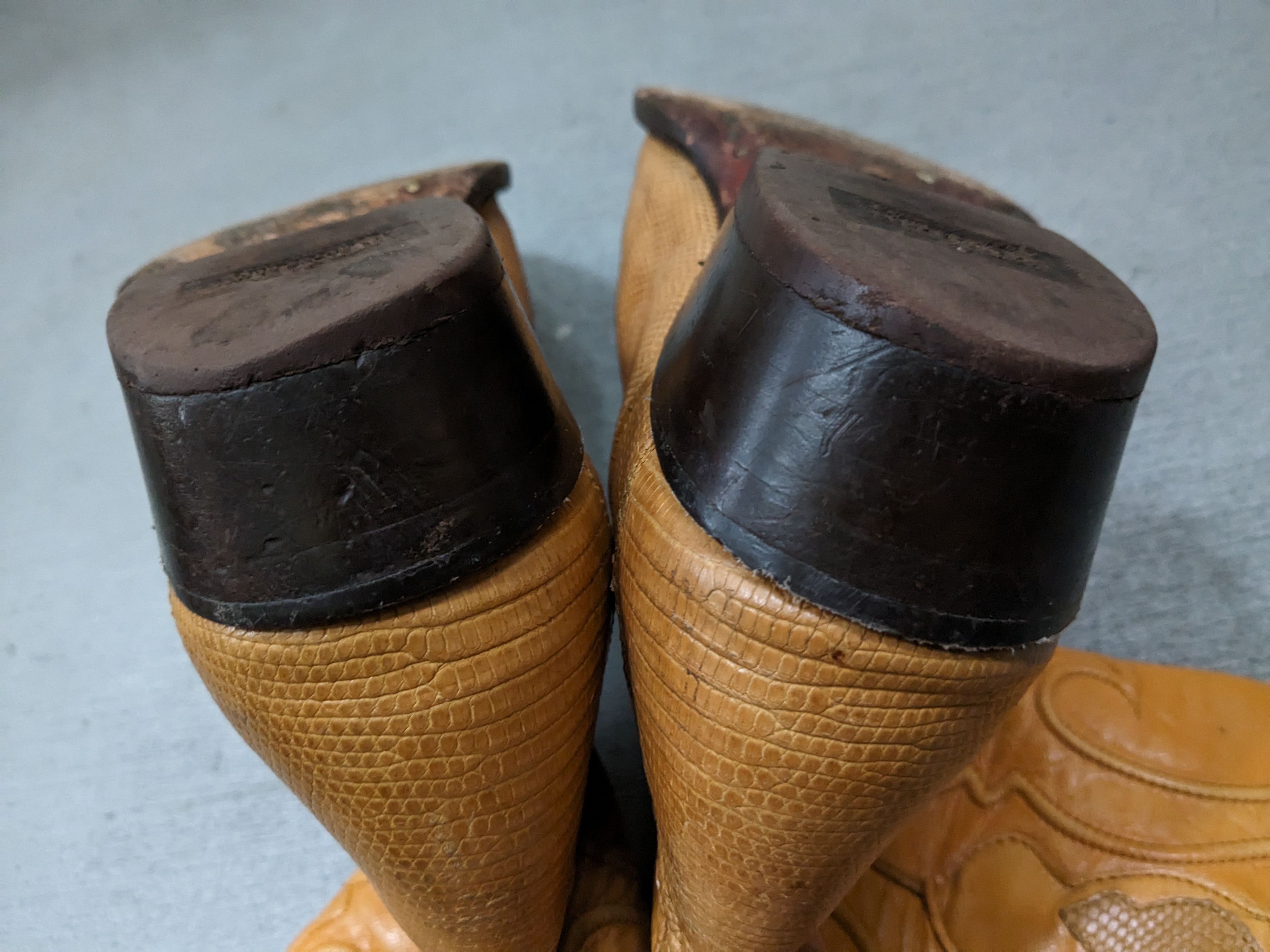 Genuine Leather Vintage Cowboy Boots Yellow Lizard 8 Wide Leather USA Size US 8 / EU 41 - 15 Thumbnail