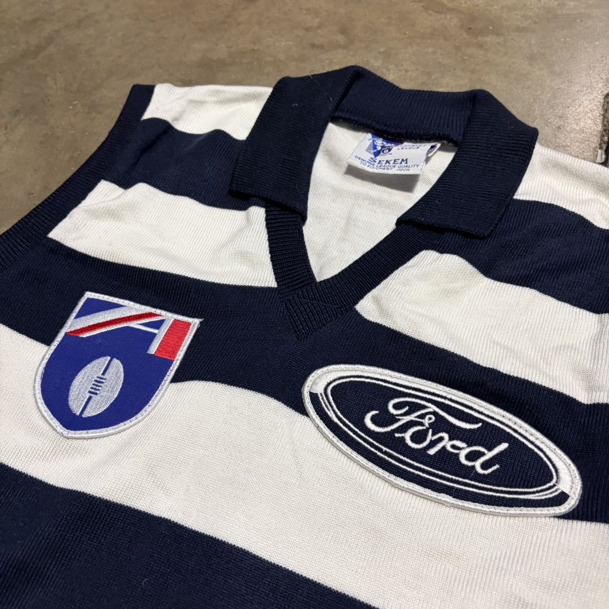 Vintage Vintage Geelong Cats AFL Football Jersey Knit Vest Ford 90s Size US M / EU 48-50 / 2 - 4 Thumbnail