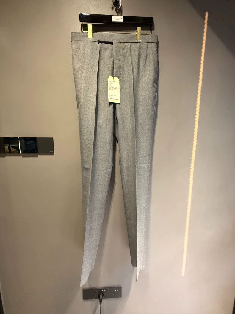 Thom Browne THOM BROWNE2Classic mid-grey trousers 2502-Nextarrow Size US 32 / EU 48 - 1 Thumbnail