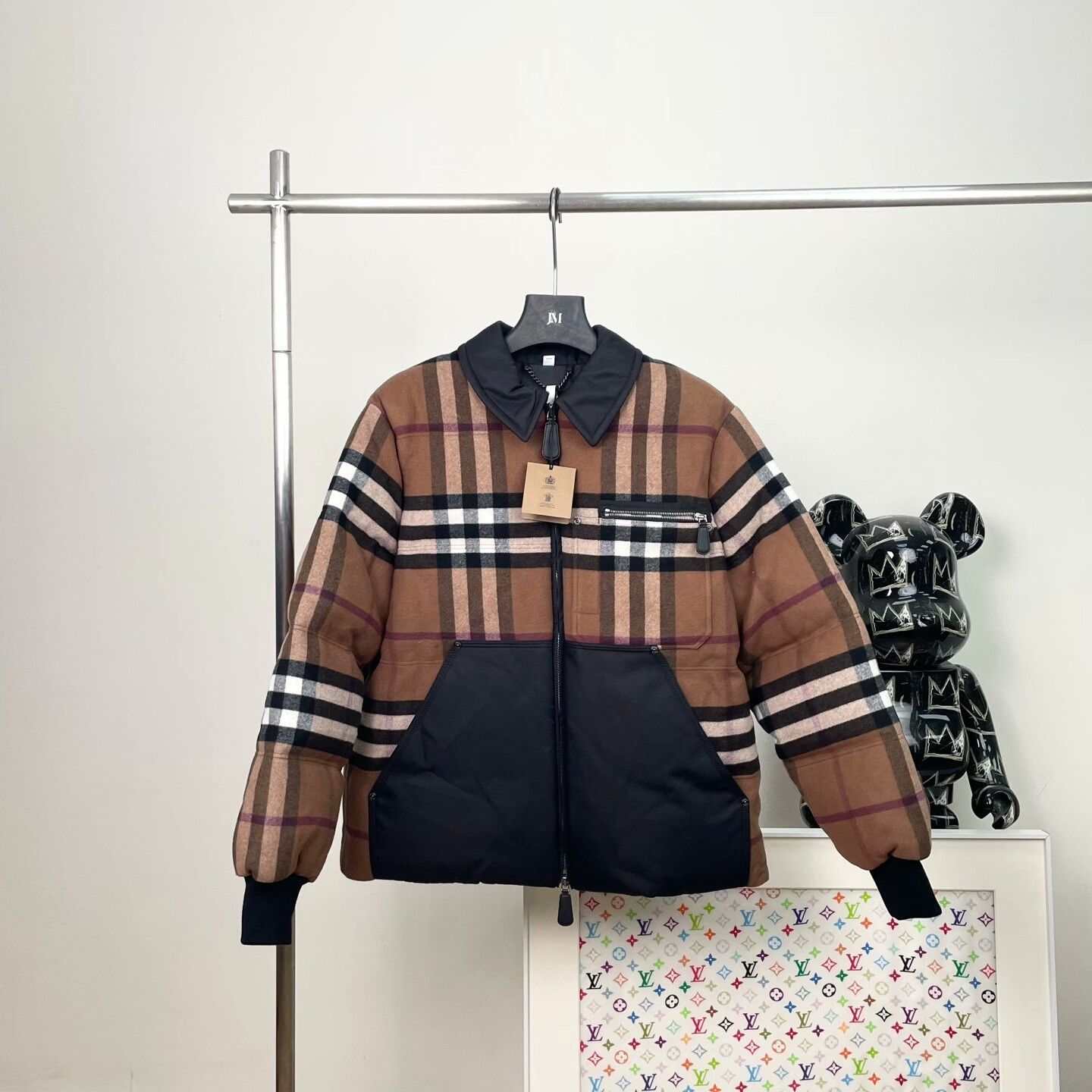 Burberry Burberry Thermal Plaid Multi Light Jacket m Men Size US M / EU 48-50 / 2 - 1 Thumbnail
