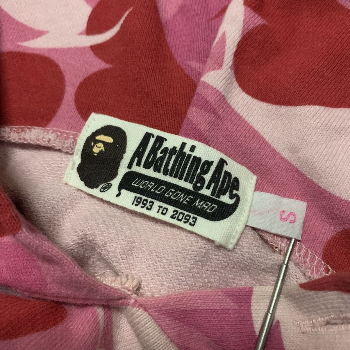 Bape Bape Pink Heart Camo Women’s Pullover Hoodie Size S / US 4 / IT 40 - 9 Thumbnail