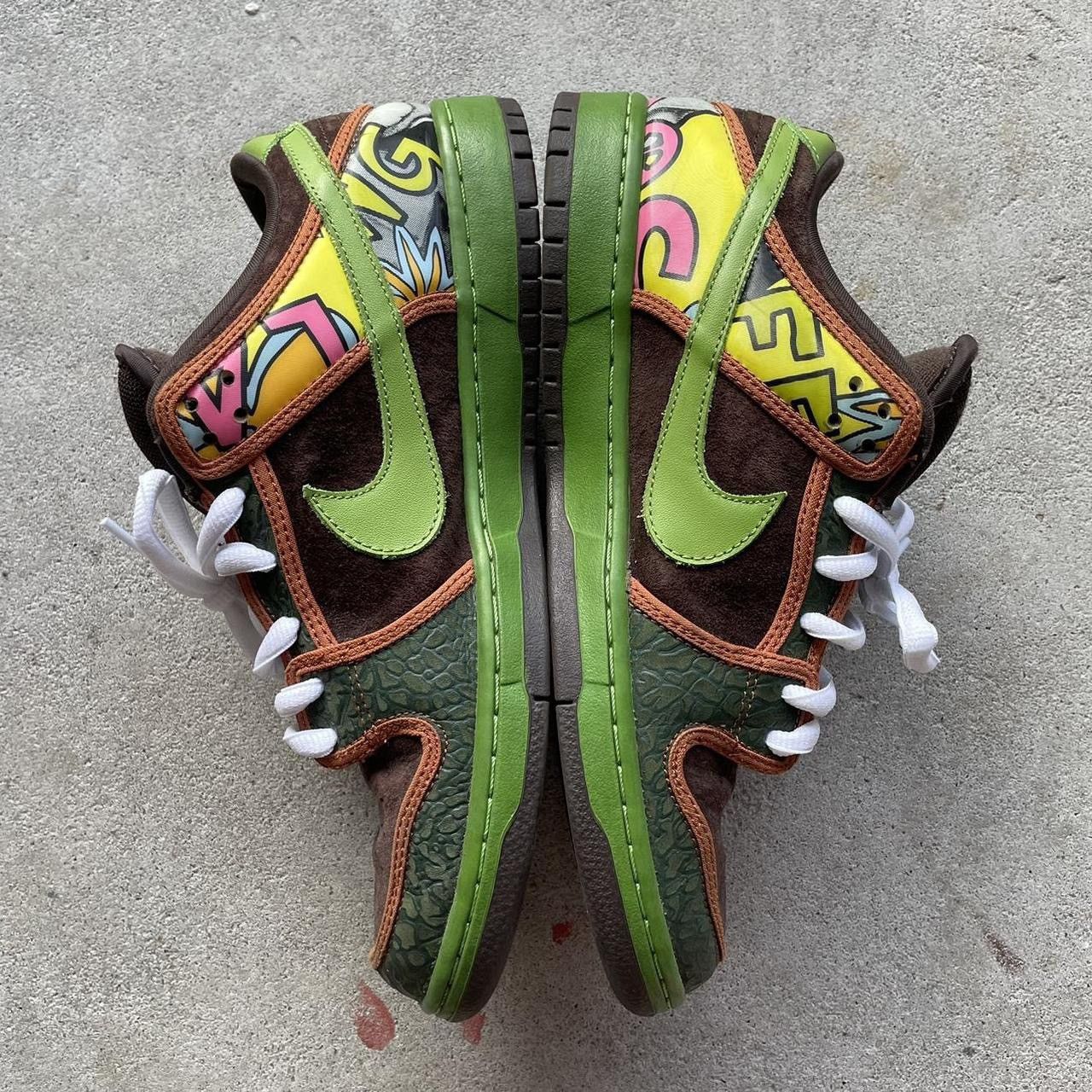 Nike SB Nike SB Dunk Low De La Soul 2015 Size US 10.5 / EU 43-44 - 3 Thumbnail