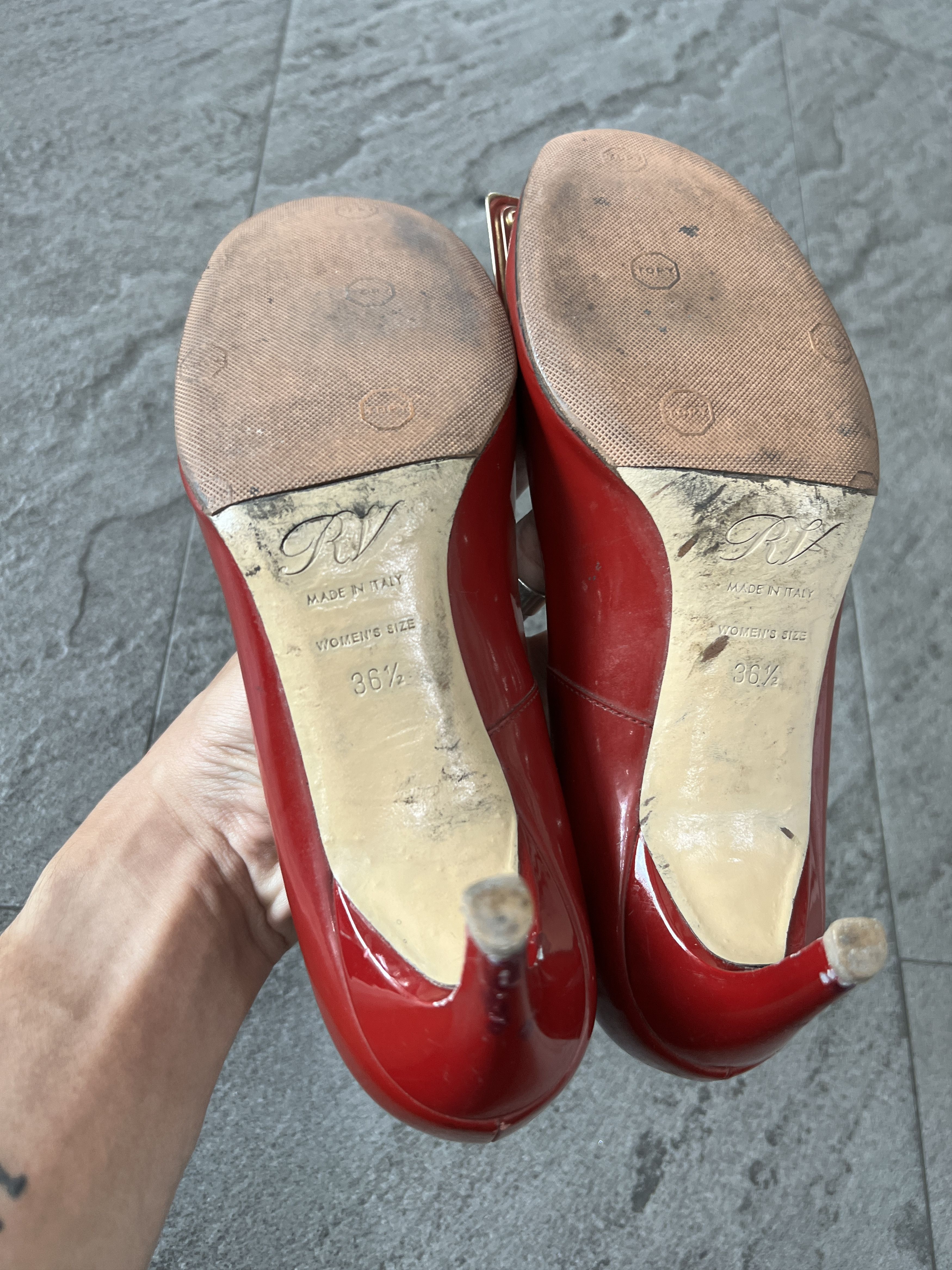 Roger Vivier Roger Vivier Red Patent Buckle Heels Pumps 36.5 Size US 6.5 / IT 36.5 - 7 Thumbnail