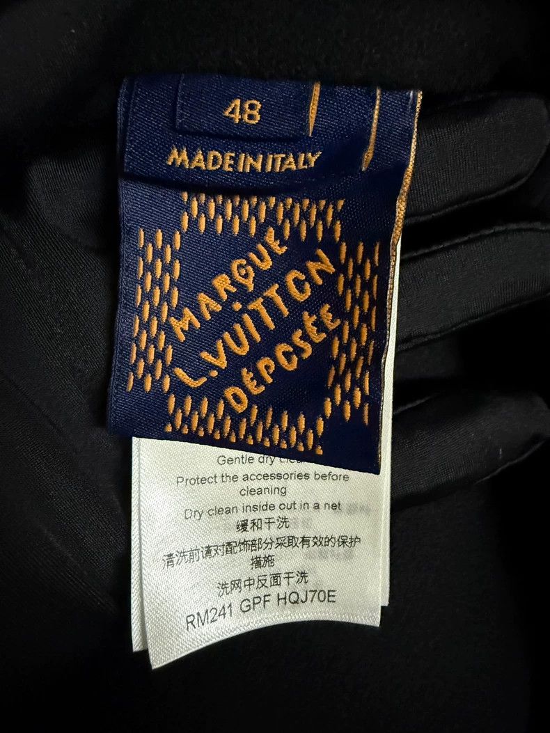 Louis Vuitton Louis VuittonReversible wool jacket 2502-Nextarrow Size US M / EU 48-50 / 2 - 5 Thumbnail