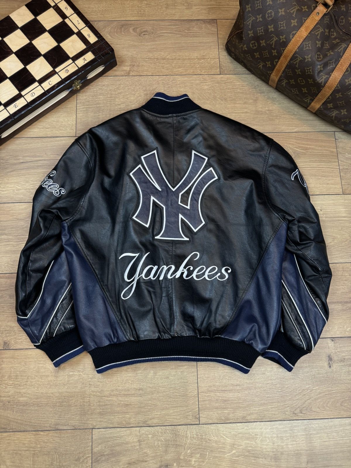 New York Yankees New York Yankees leather jacket original baseball retro item Size US L / EU 52-54 / 3 - 1 Thumbnail