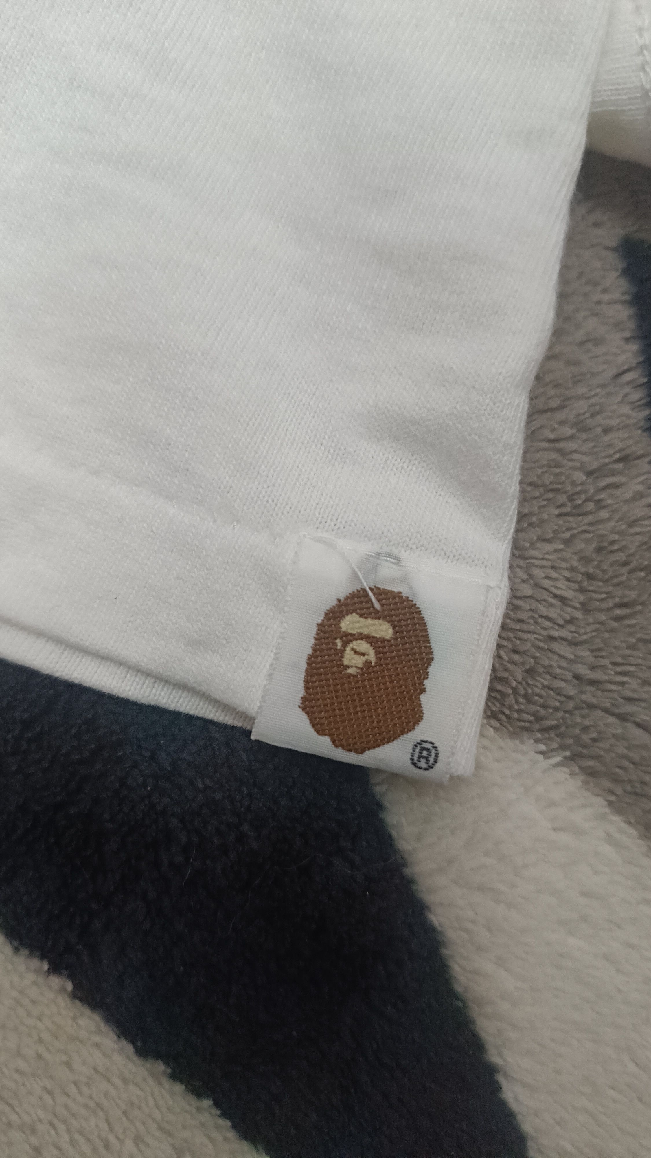 Bape 🔥🔥Rare Vintage Bathing Ape Tee Size US M / EU 48-50 / 2 - 5 Thumbnail