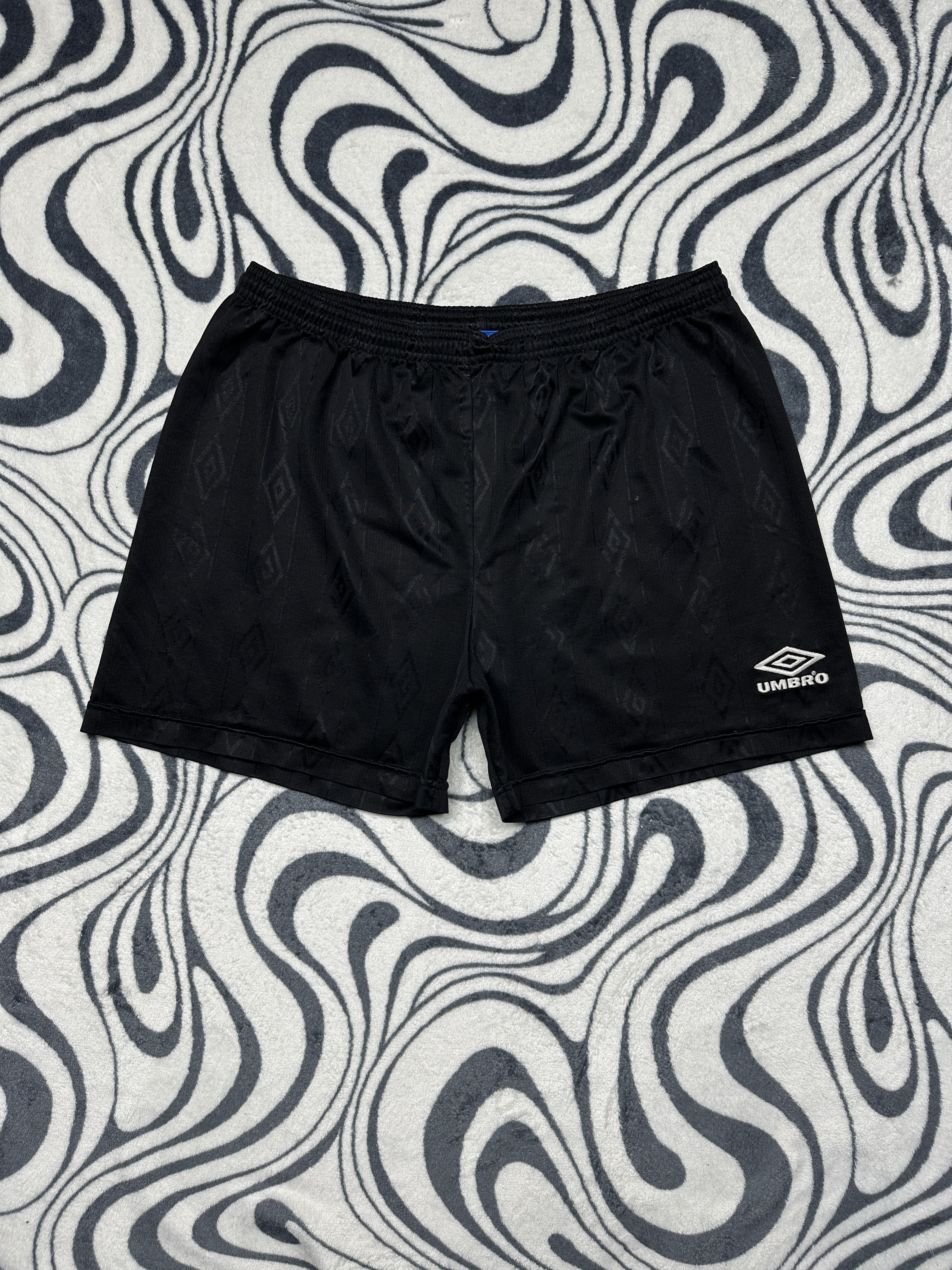 Umbro Umbro Vintage Mens Shorts Size US 32 / EU 48 - 1 Thumbnail