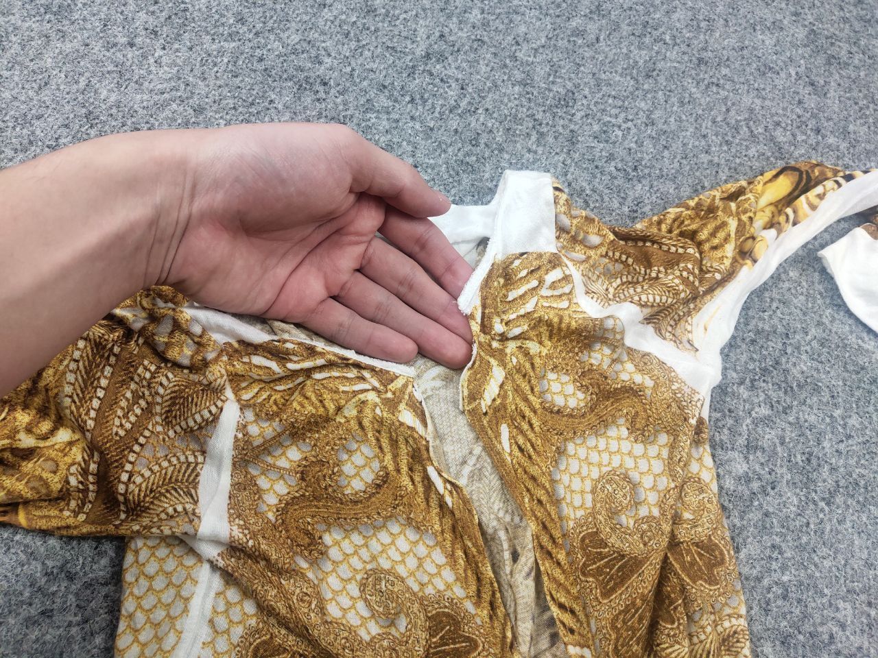 Just Cavalli Just Cavalli Design cocktail midi dress gold pattern sleeves Size S / US 4 / IT 40 - 19 Thumbnail