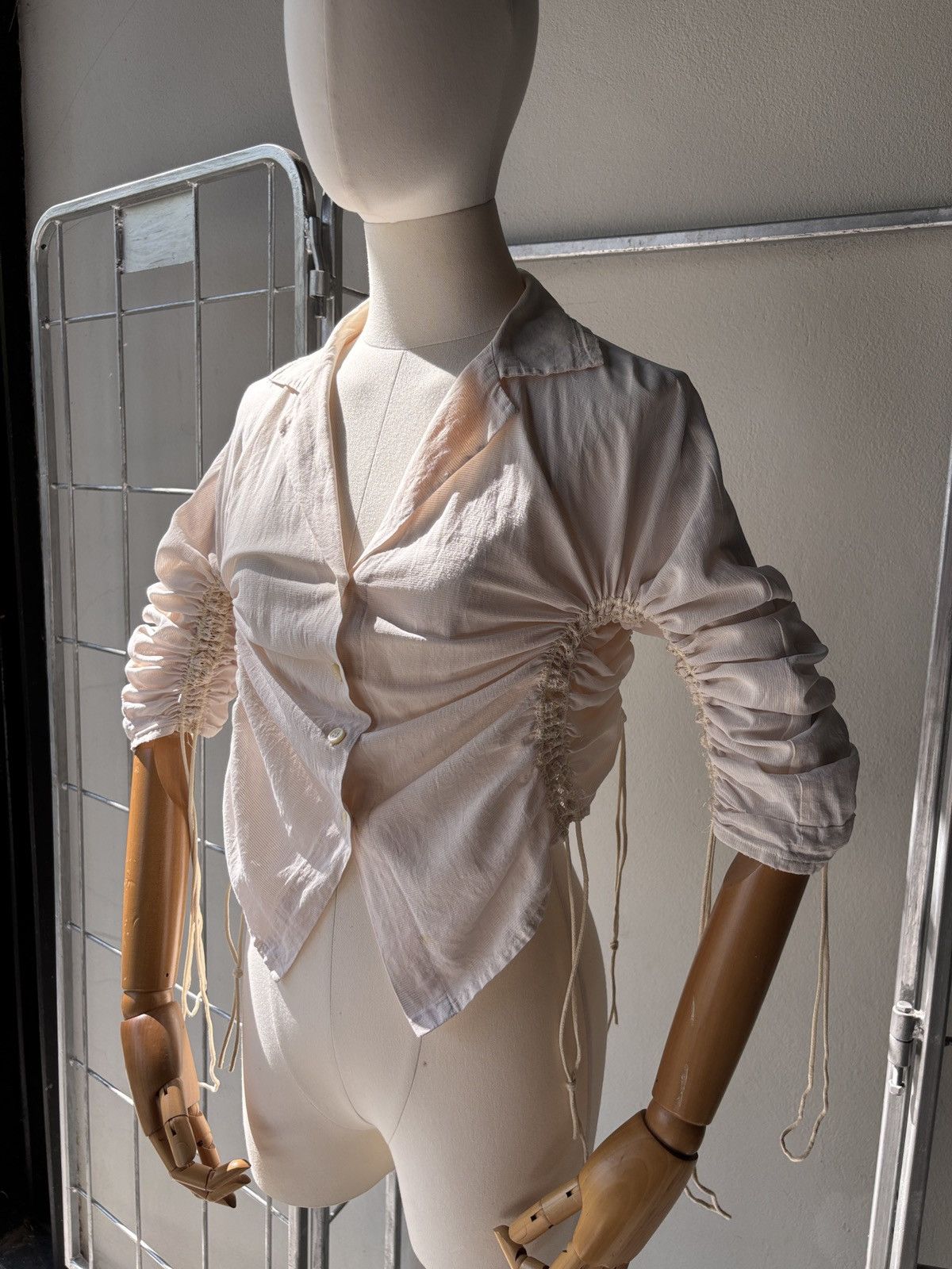 Issey Miyake ISSEY MIYAKE anatomical pucker blouse Size XS / US 0-2 / IT 36-38 - 2 Thumbnail