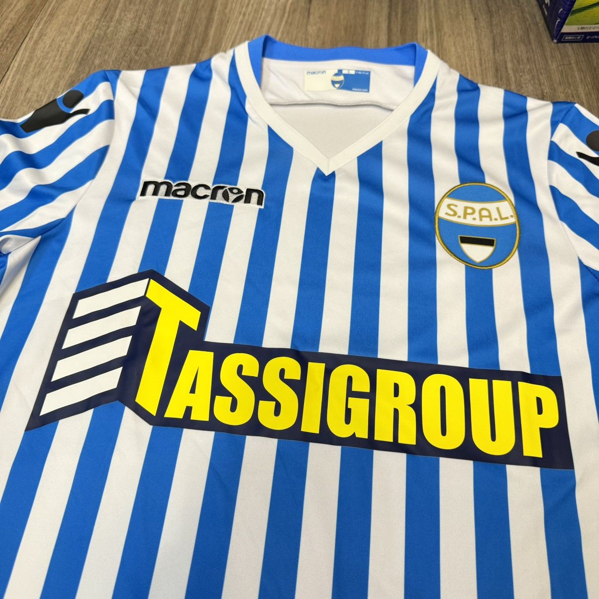 Macron SPAL 18/19 home shirt Size US S / EU 44-46 / 1 - 3 Thumbnail