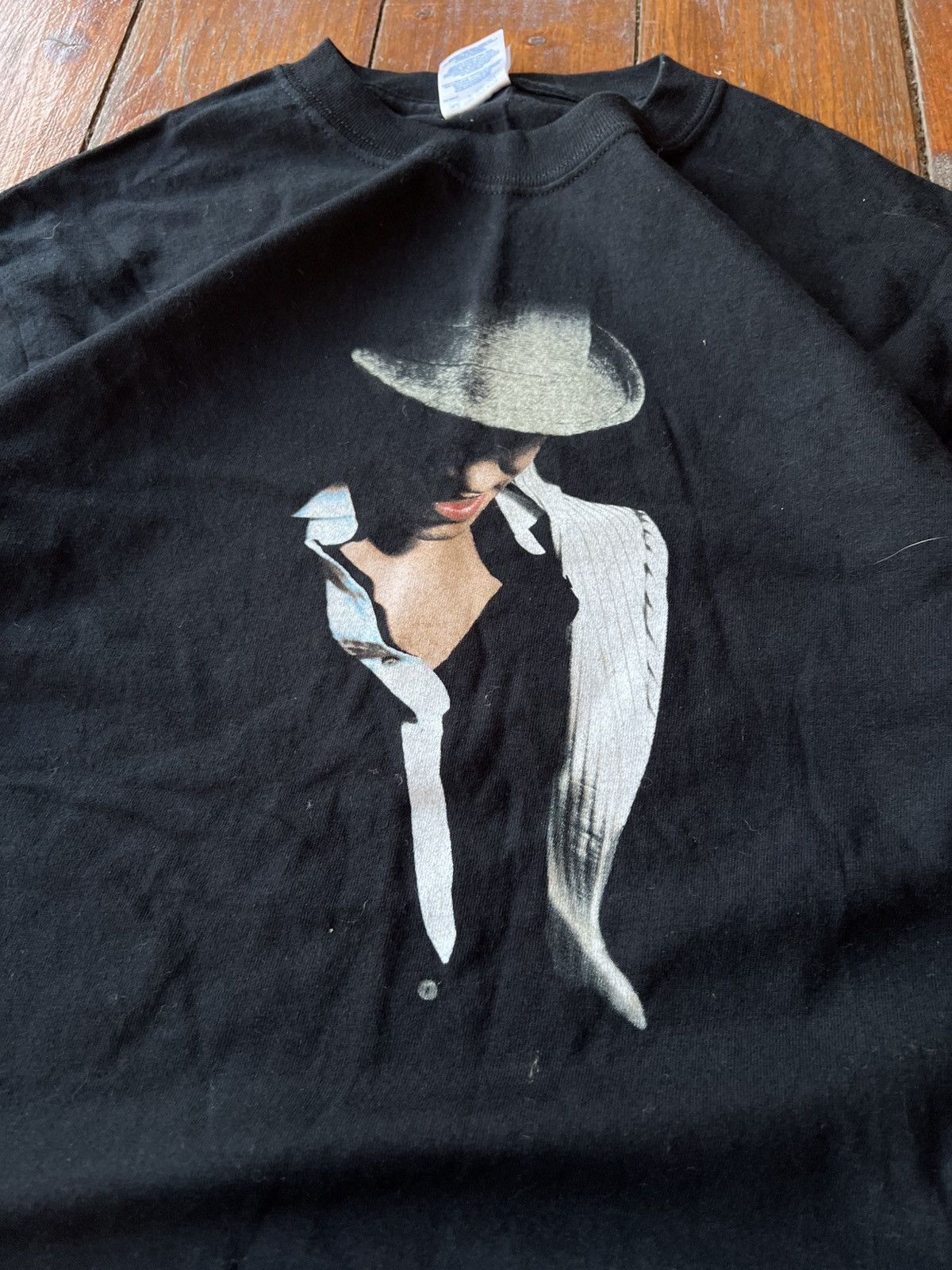 Band Tees 2004 VINTAGE WILL YOUNG PHIL COLLINS AMERICAN TOUR POP TEE Size US M / EU 48-50 / 2 - 4 Thumbnail