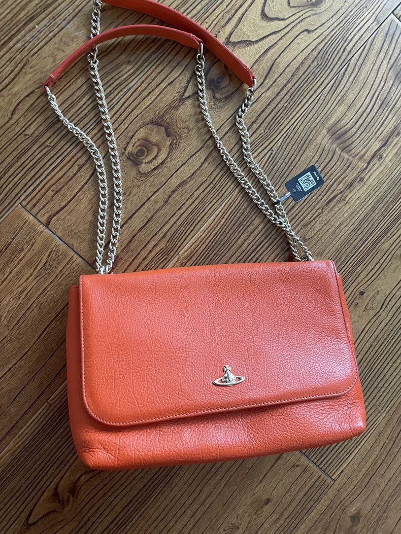 Vivienne Westwood Vivienne Westwood size os Orange chain bag Size ONE SIZE - 1 Thumbnail