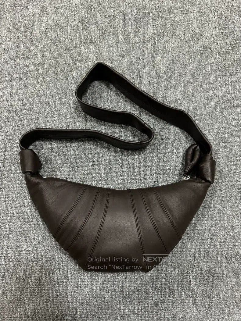 Lemaire LEMAIRE Small deep chocolate-colored sheepskin horn bag Size ONE SIZE - 1 Thumbnail