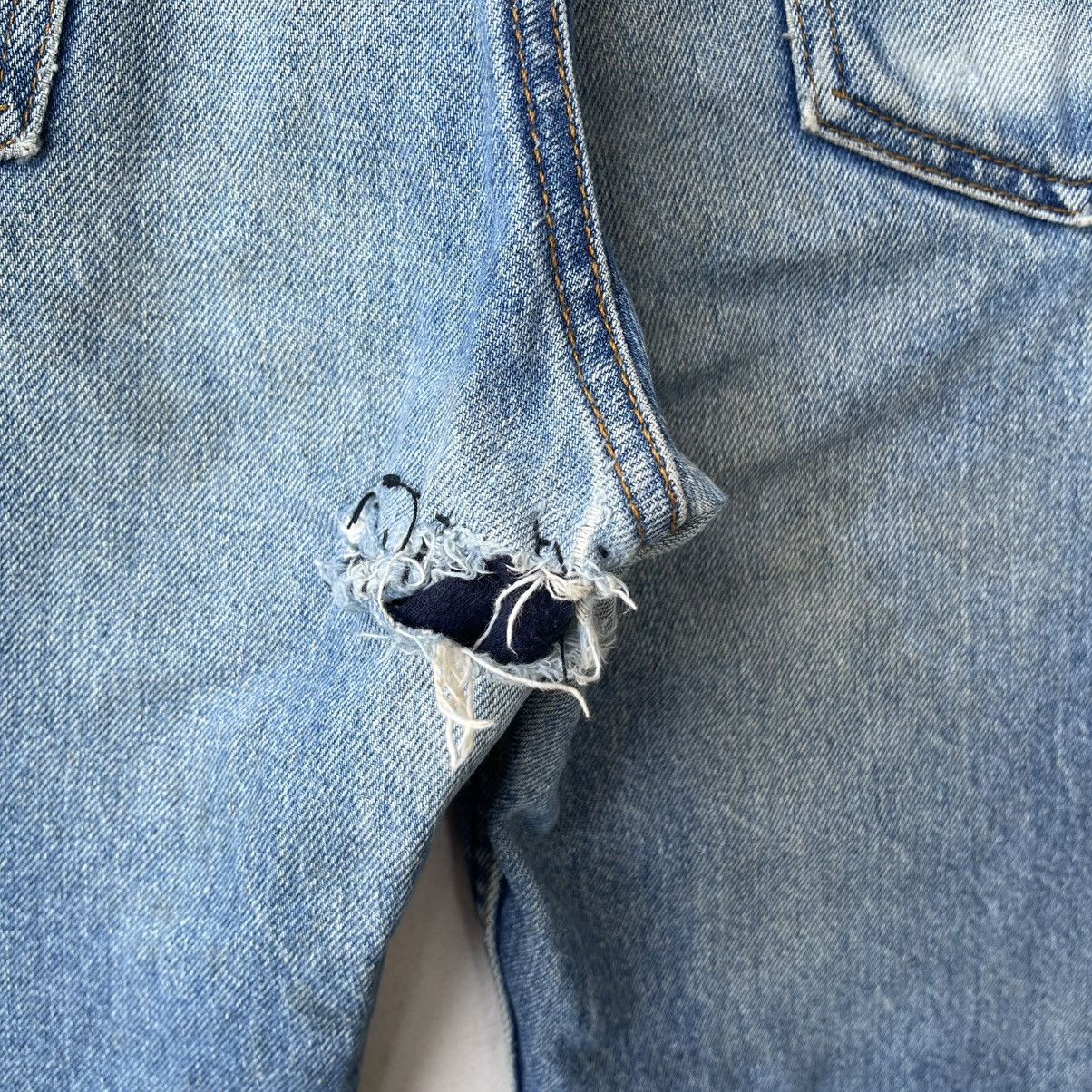 Levi's Thrashed Crotch Rip / Blowout Levi’s 517 Flared Bella Hadid Size US 32 / EU 48 - 14 Thumbnail