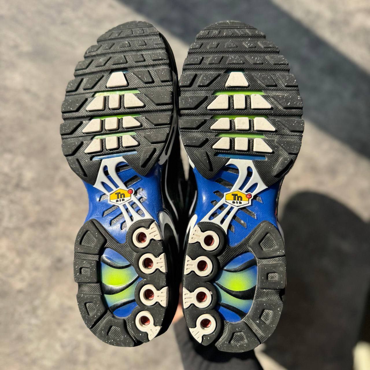 Nike Nike Air Max Plus TN – Like New Size US 7 / EU 40 - 7 Thumbnail