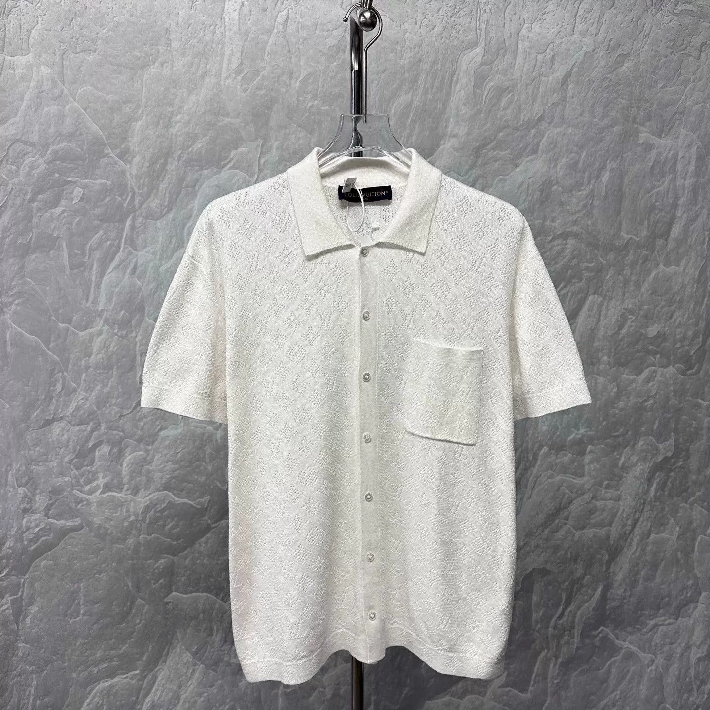 louis vuitton white short sleeve knit shirt