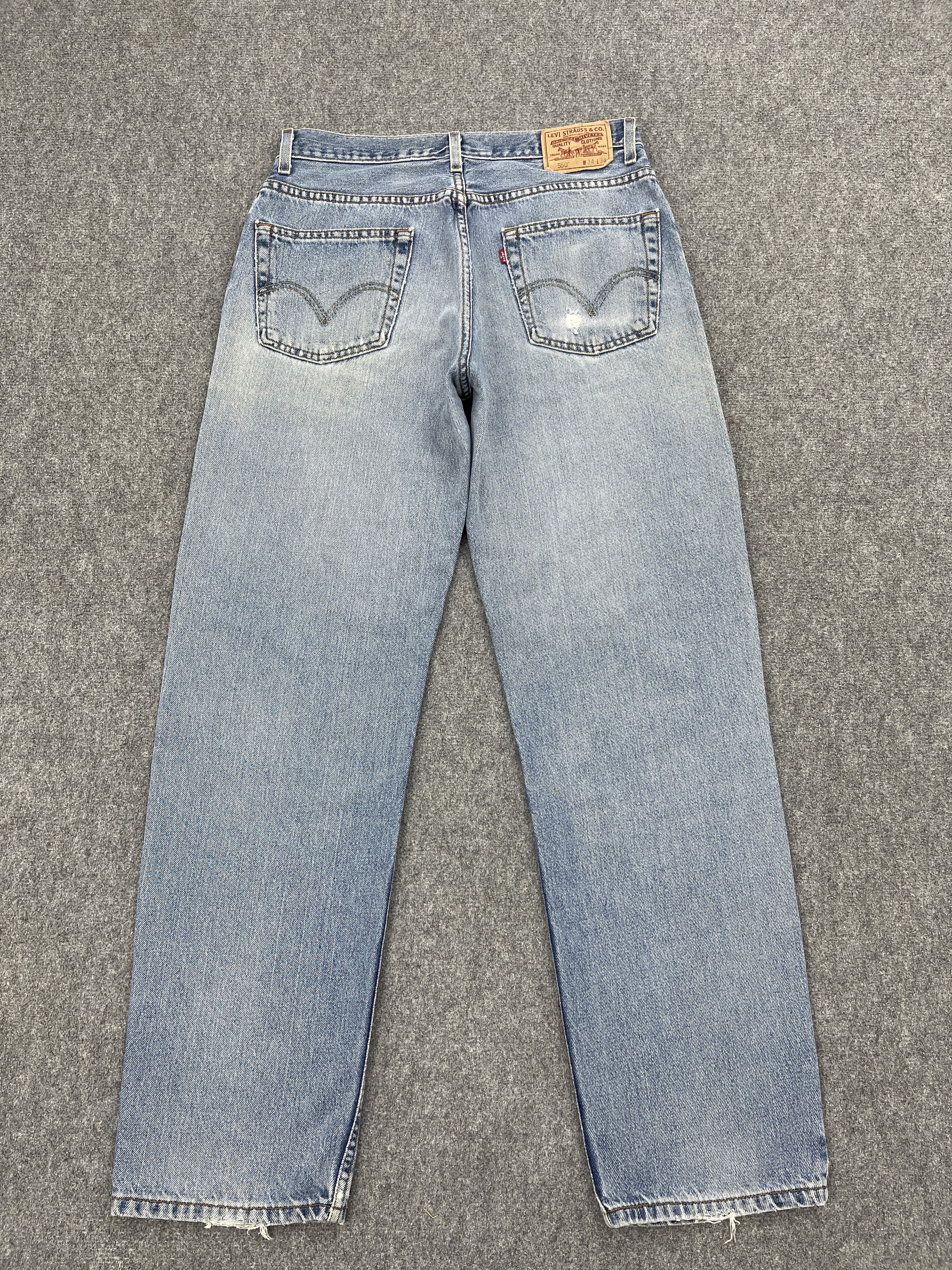 Levi's Distressed Vintage Levis 550 Light Washed Denim DP2512 Size US 31 - 2 Thumbnail
