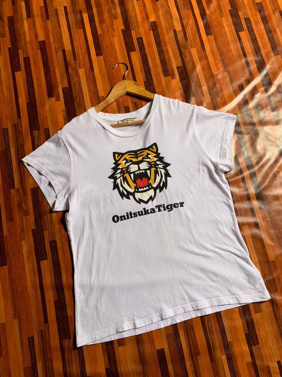 Onitsuka Tiger Onitsuka Tiger big logo Spell Out Japanese Clothing Tee Size US M / EU 48-50 / 2 - 1 Thumbnail