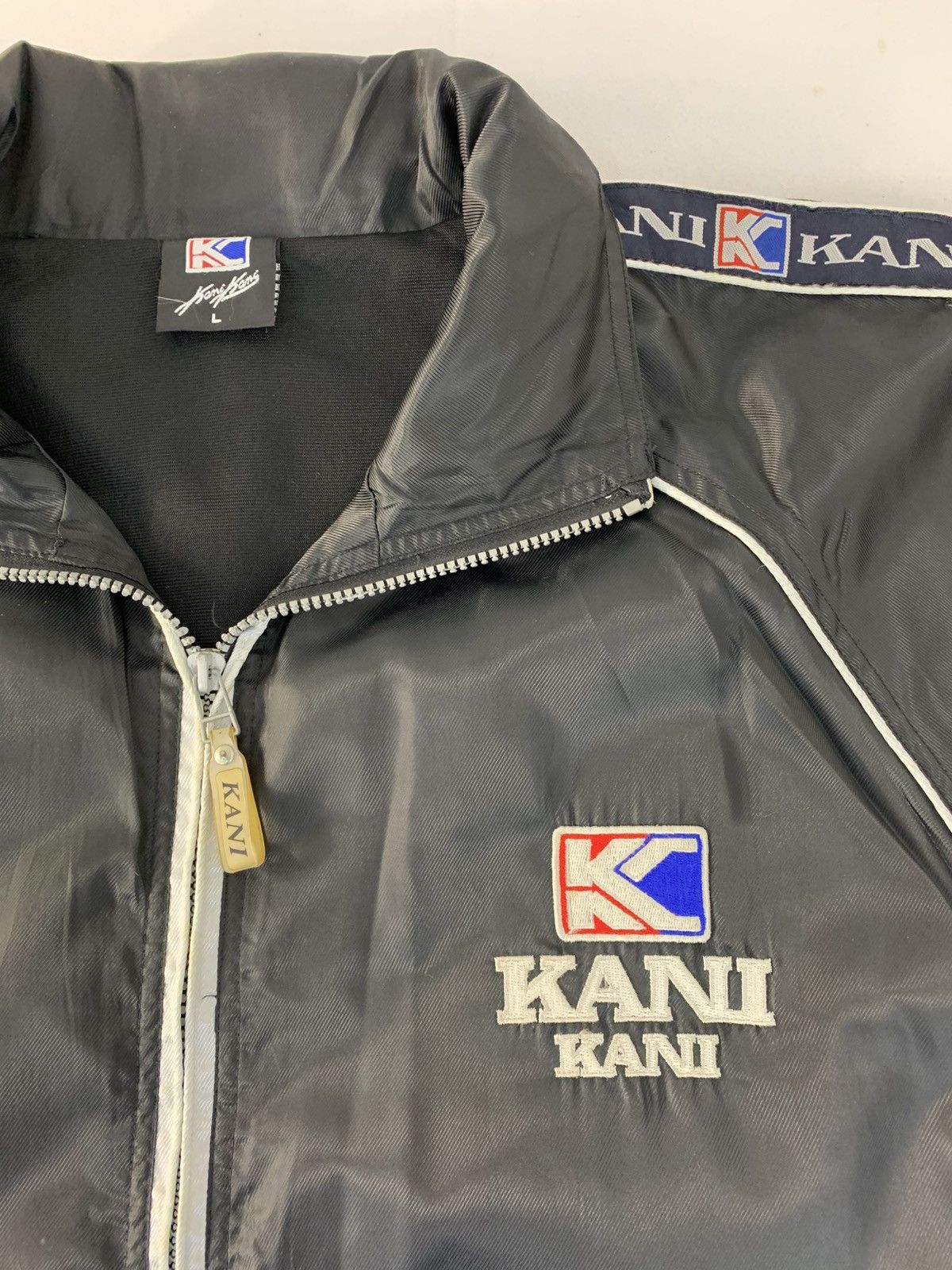 Karl Kani Karl Kani Big Embroidery Logo Side Tape Jacket Windbreaker Size US L / EU 52-54 / 3 - 3 Thumbnail