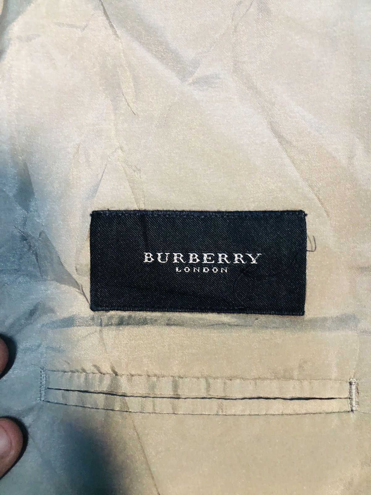 Burberry Burberry Heavy Coat (18) Size US M / EU 48-50 / 2 - 9 Thumbnail