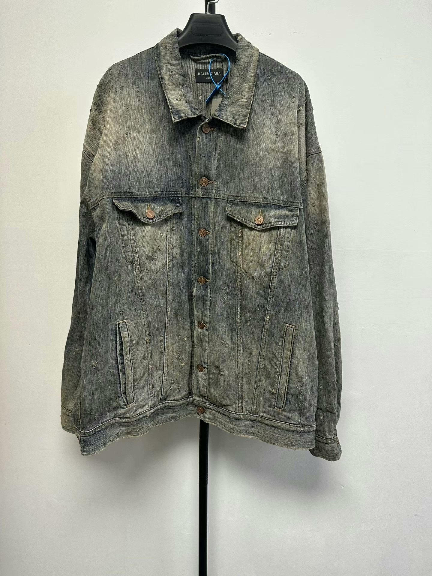 Balenciaga Balenciaga Rhinestone Back Vintage Denim Jacket Size M / US 6-8 / IT 42-44 - 1 Thumbnail