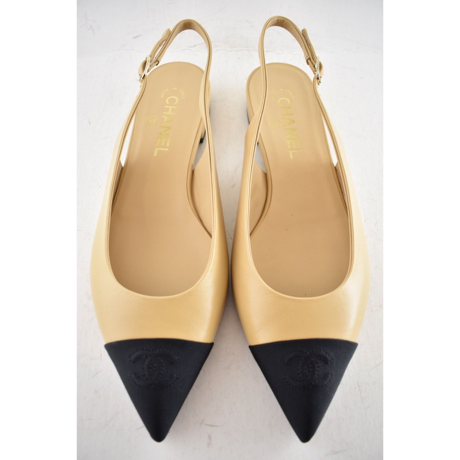 Chanel Chanel Beige Leather Black CC Slingback Ballet Flat 37.5 Size US 7.5 / IT 37.5 - 5 Thumbnail