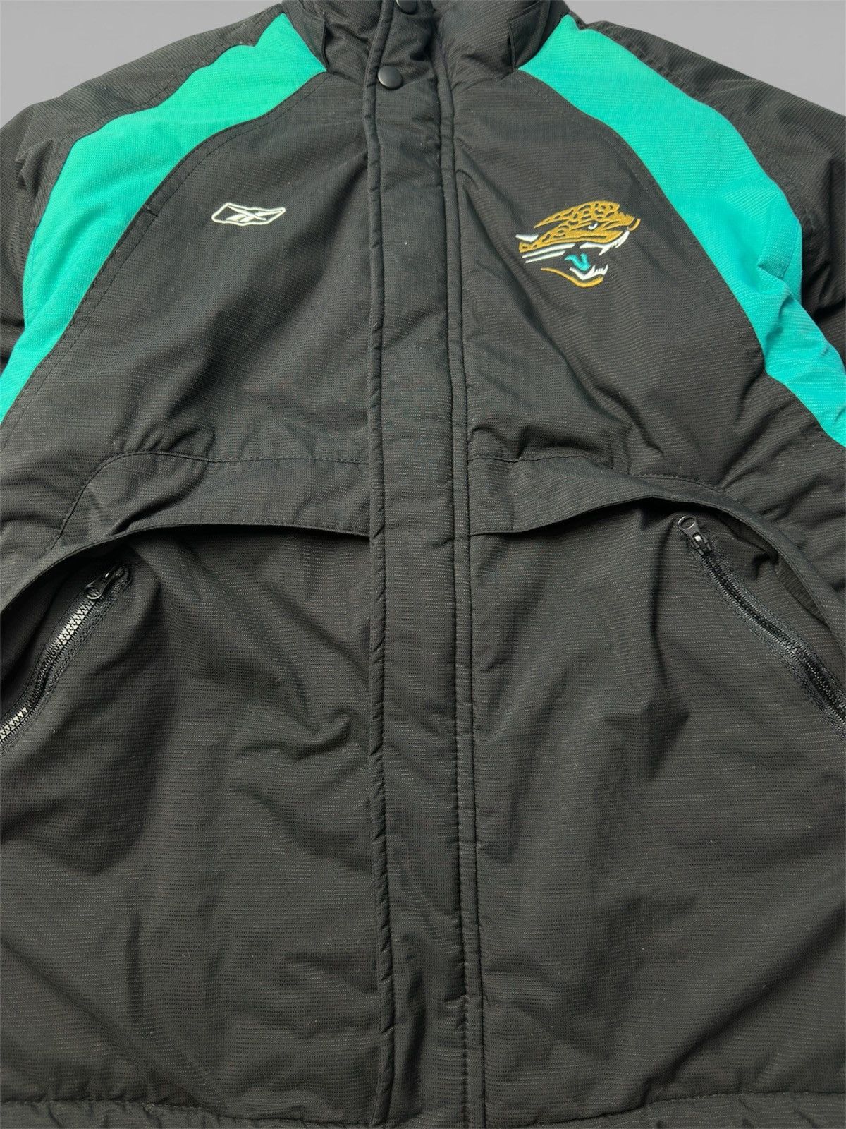 Reebok Vintage Reebok NFL Jacksonville Jaguars Puffer Jacket Size US L / EU 52-54 / 3 - 6 Thumbnail