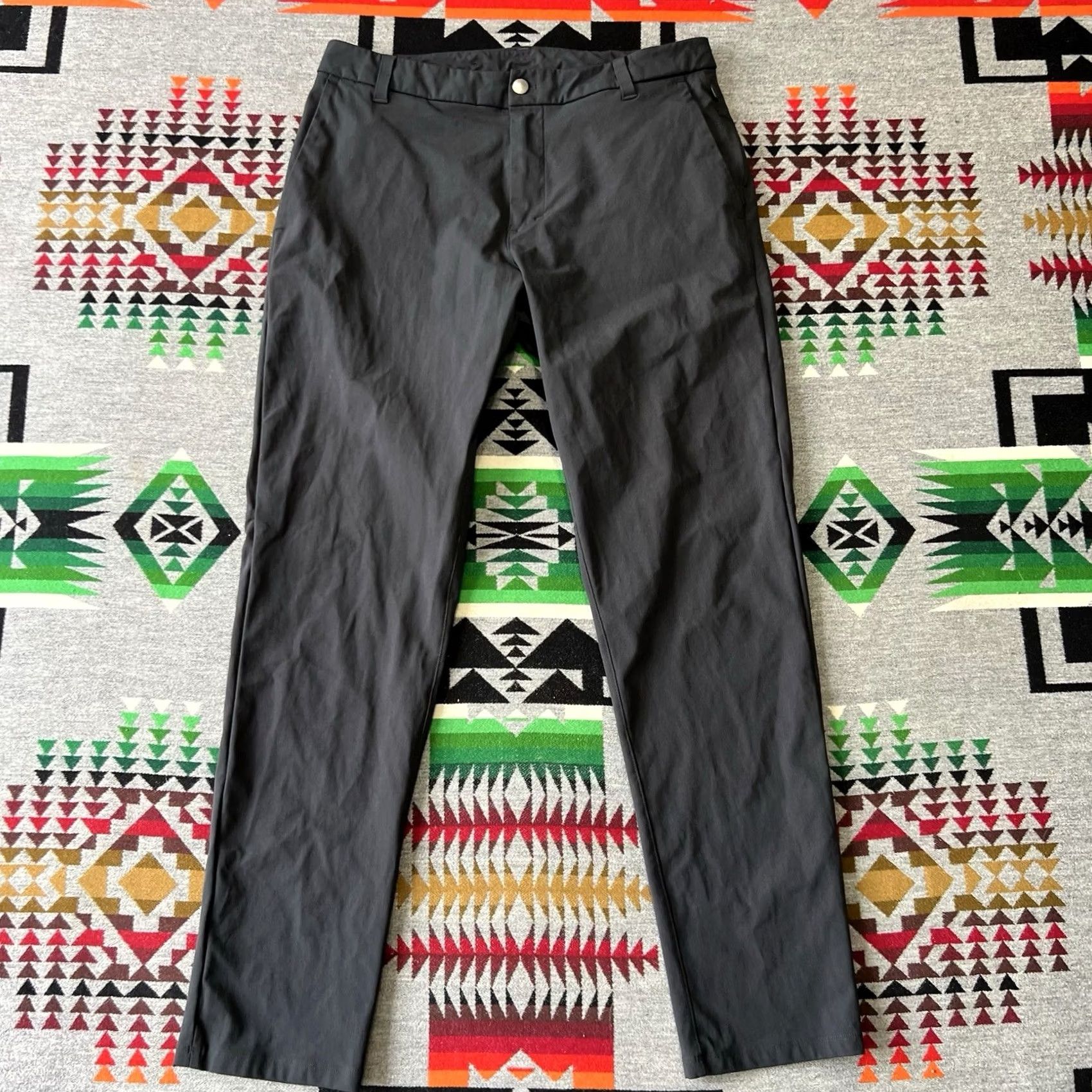 Lululemon VINTAGE? No. Size US 32 / EU 48 - 2 Thumbnail