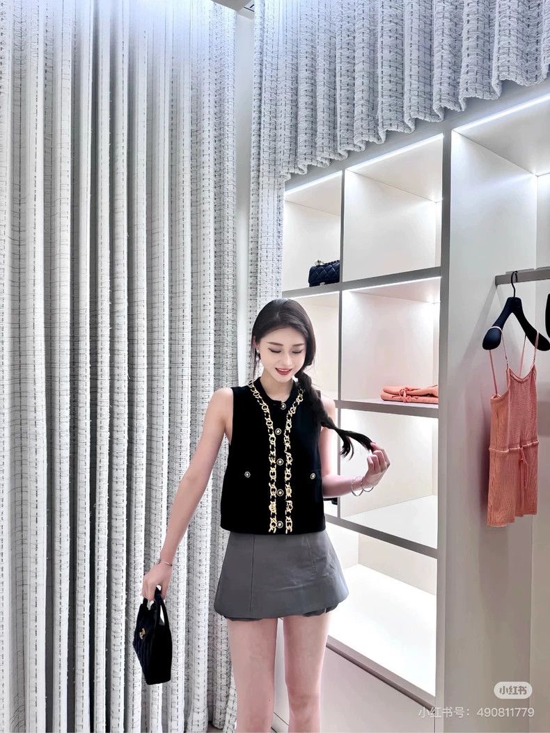 Chanel Chanel Heavy industry chain knitted vest 2504-Nextarrow Size XS / US 0-2 / IT 36-38 - 8 Thumbnail