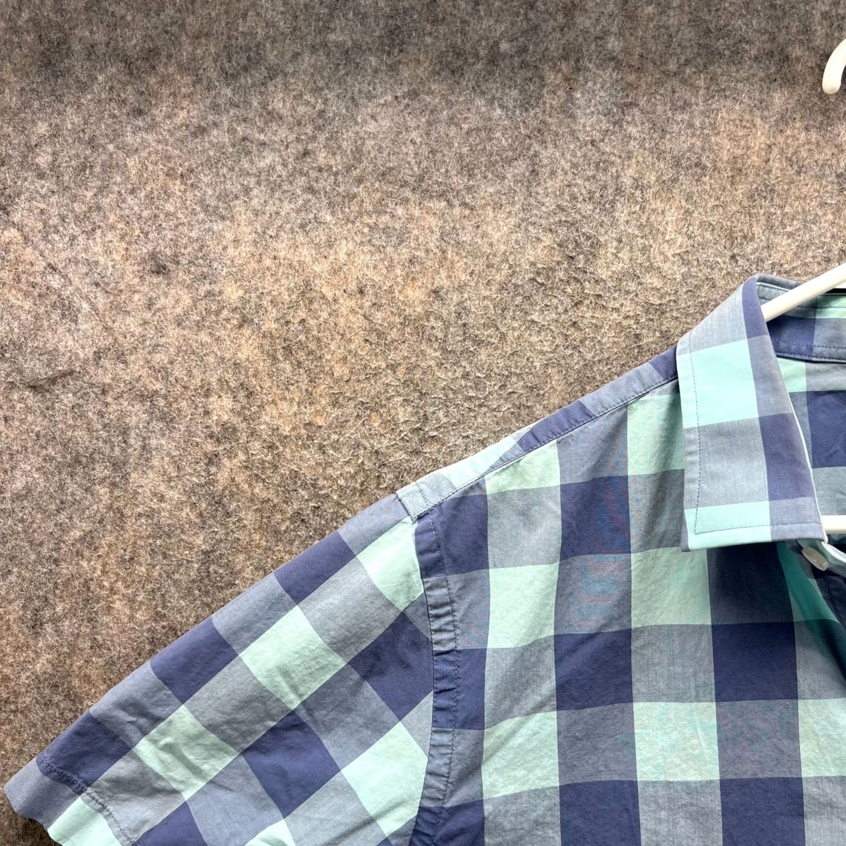 UNTUCKit UNTUCKit Shirt Men Large Adult Blue Checkered Button Down Short Sleeve Slim Fit Vintage Size US L / EU 52-54 / 3 - 2 Thumbnail
